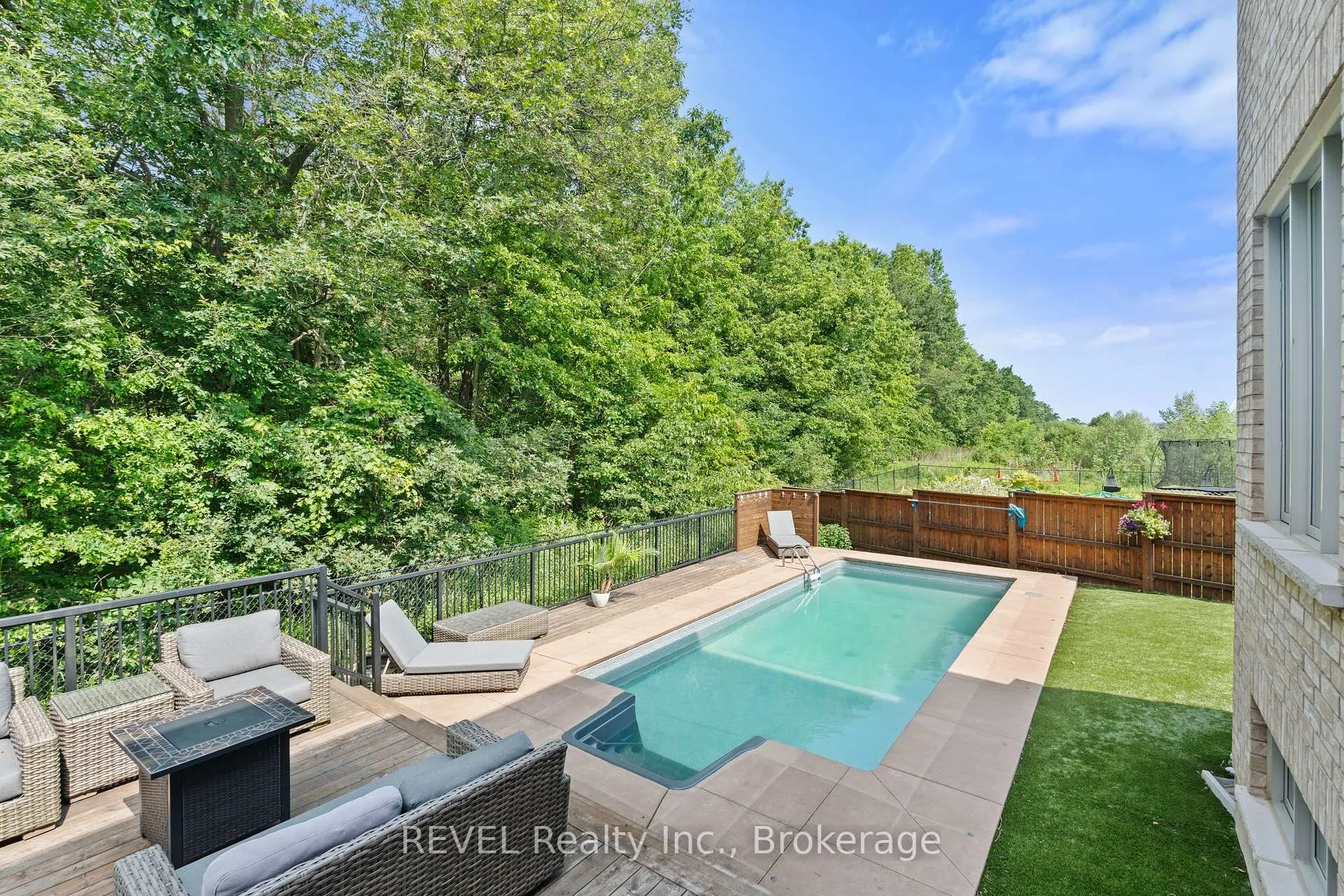 Photo 31 of 8517 Sweet Chestnut Drive, Niagara Falls, Brown — HOMEH