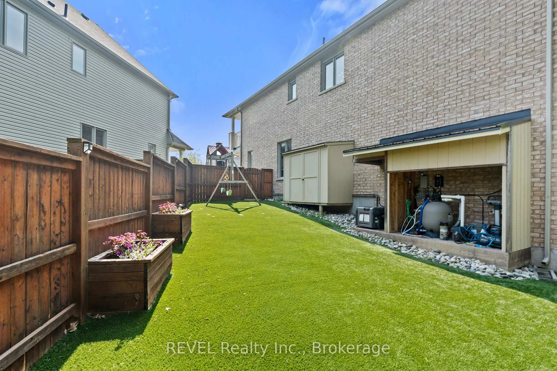 Photo 38 of 8517 Sweet Chestnut Drive, Niagara Falls, Brown — HOMEH