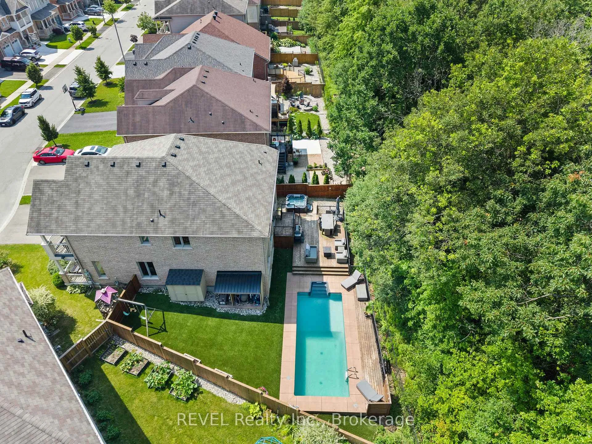 Photo 40 of 8517 Sweet Chestnut Drive, Niagara Falls, Brown — HOMEH