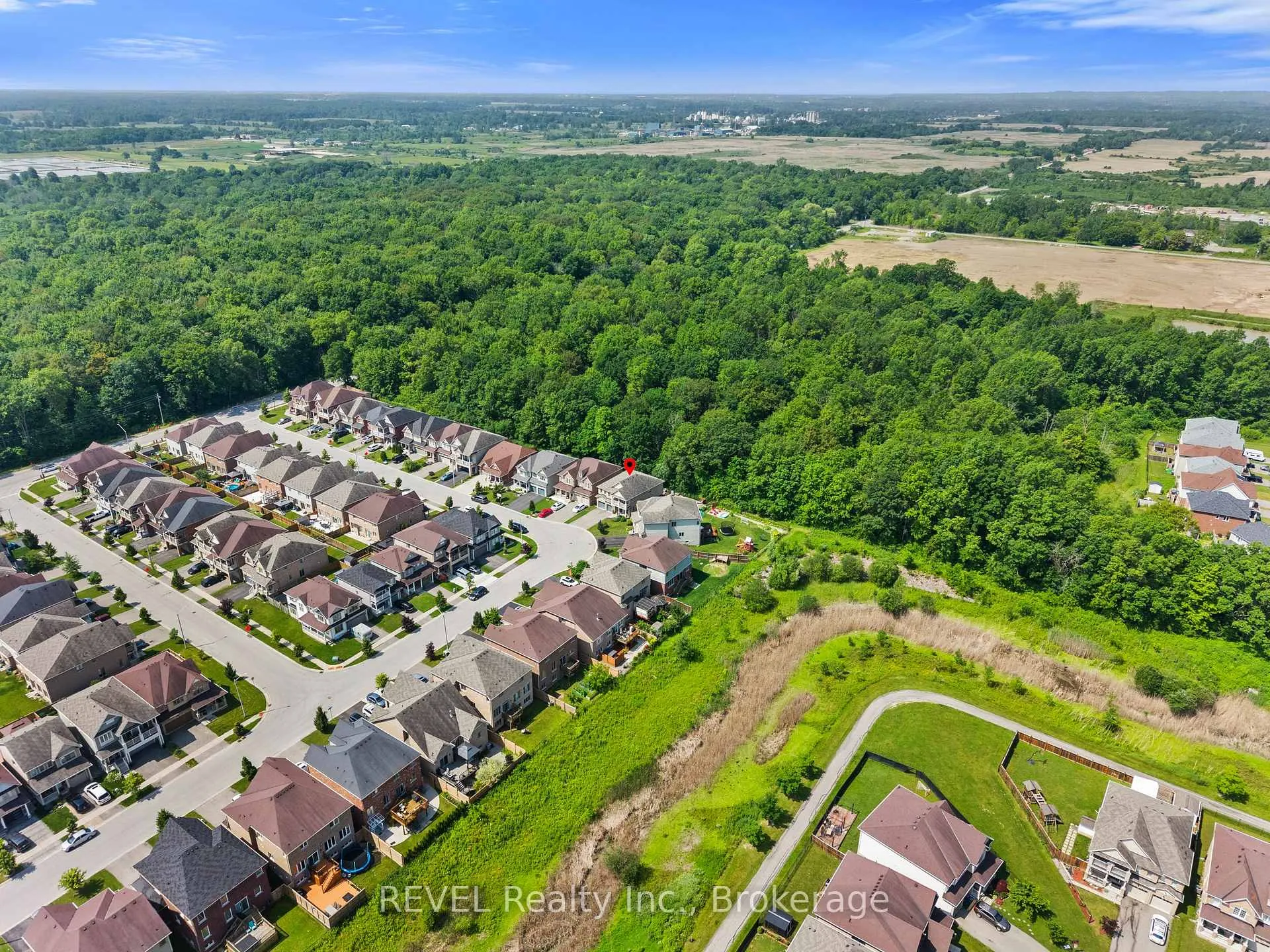 Photo 41 of 8517 Sweet Chestnut Drive, Niagara Falls, Brown — HOMEH