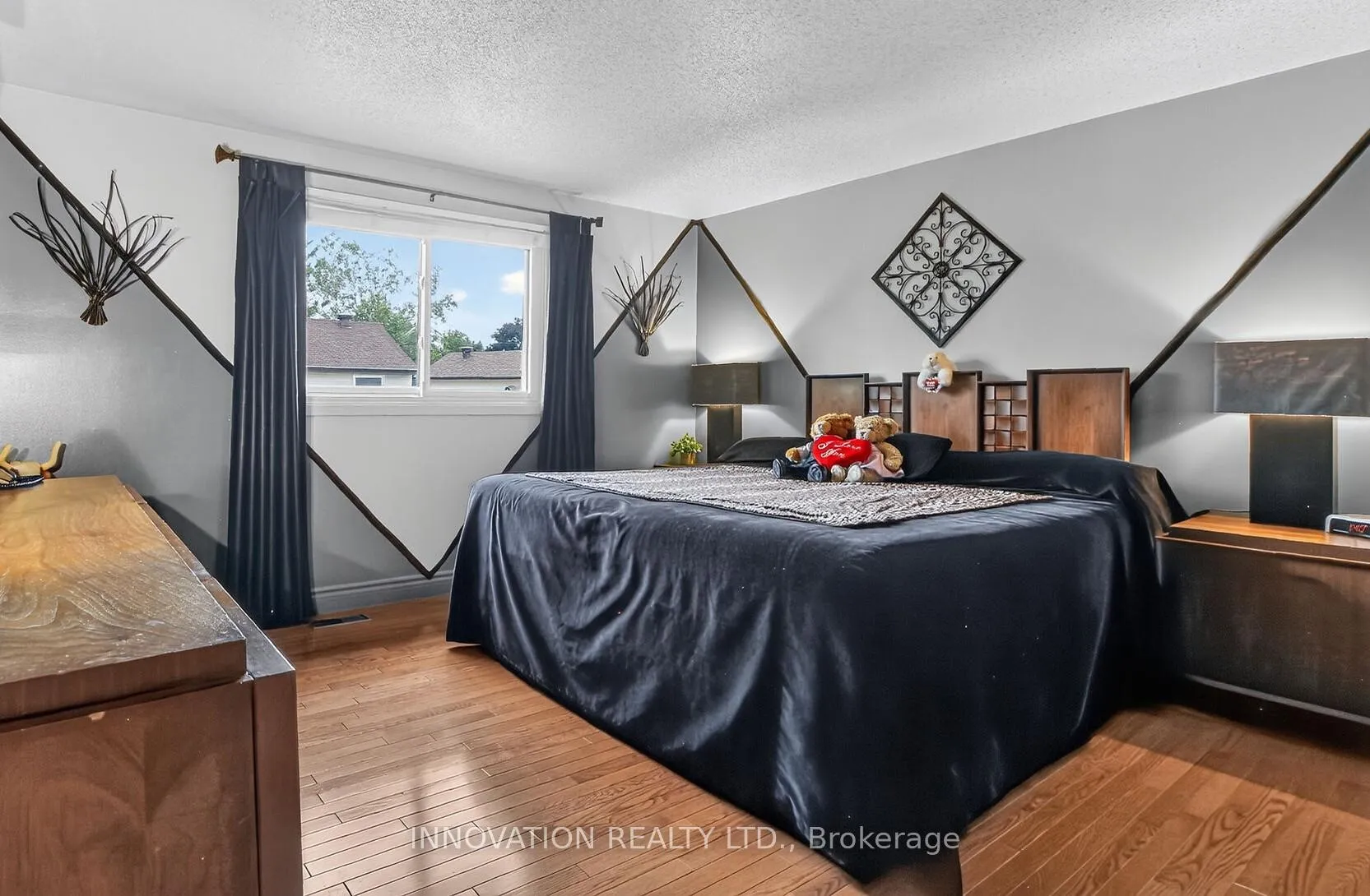 Photo 18 of 23 McKitrick Drive, Ottawa, Kanata - Glencairn/Hazeldean — HOMEH