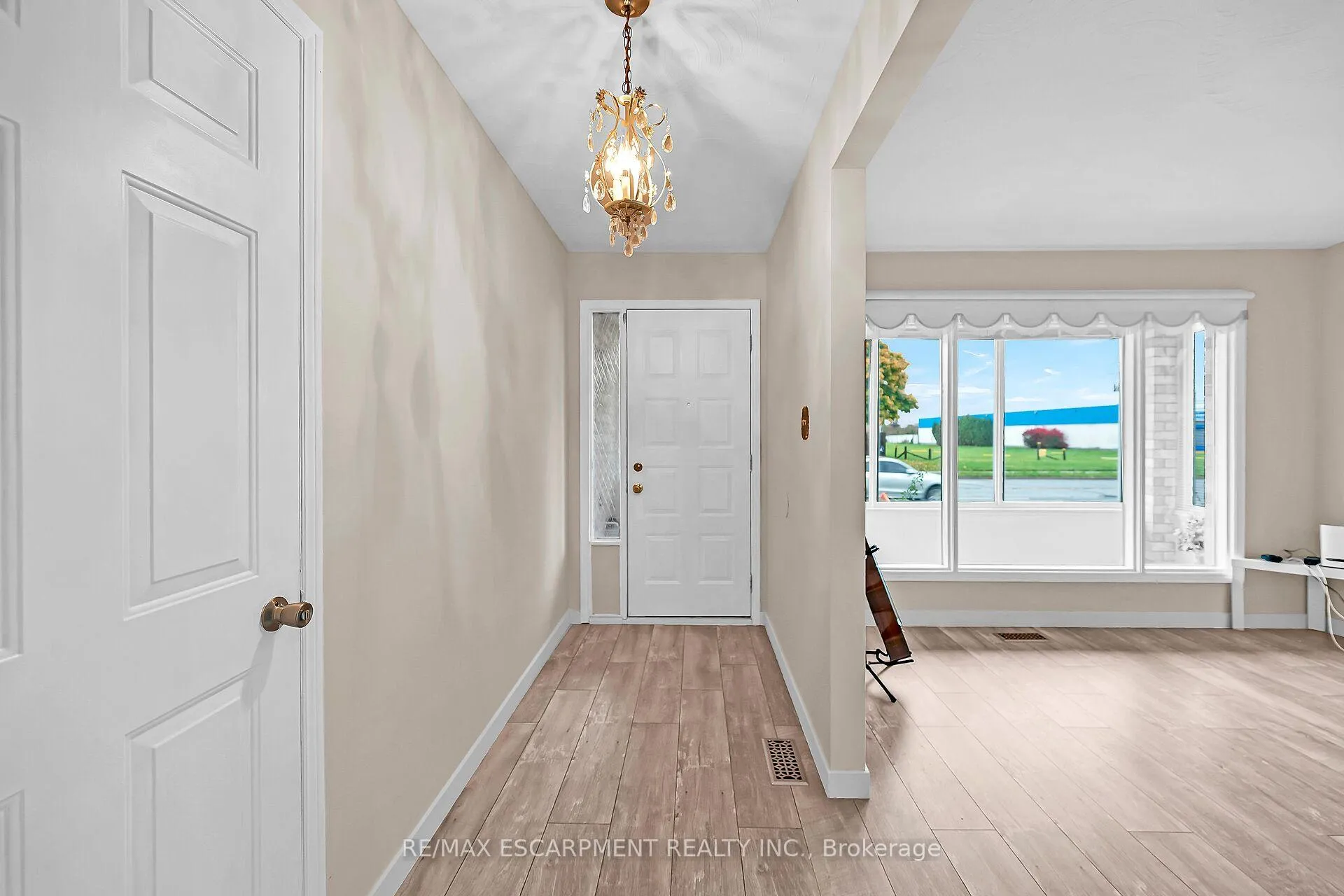 Photo 6 of 541 Limeridge Road E, Hamilton, Thorner — HOMEH