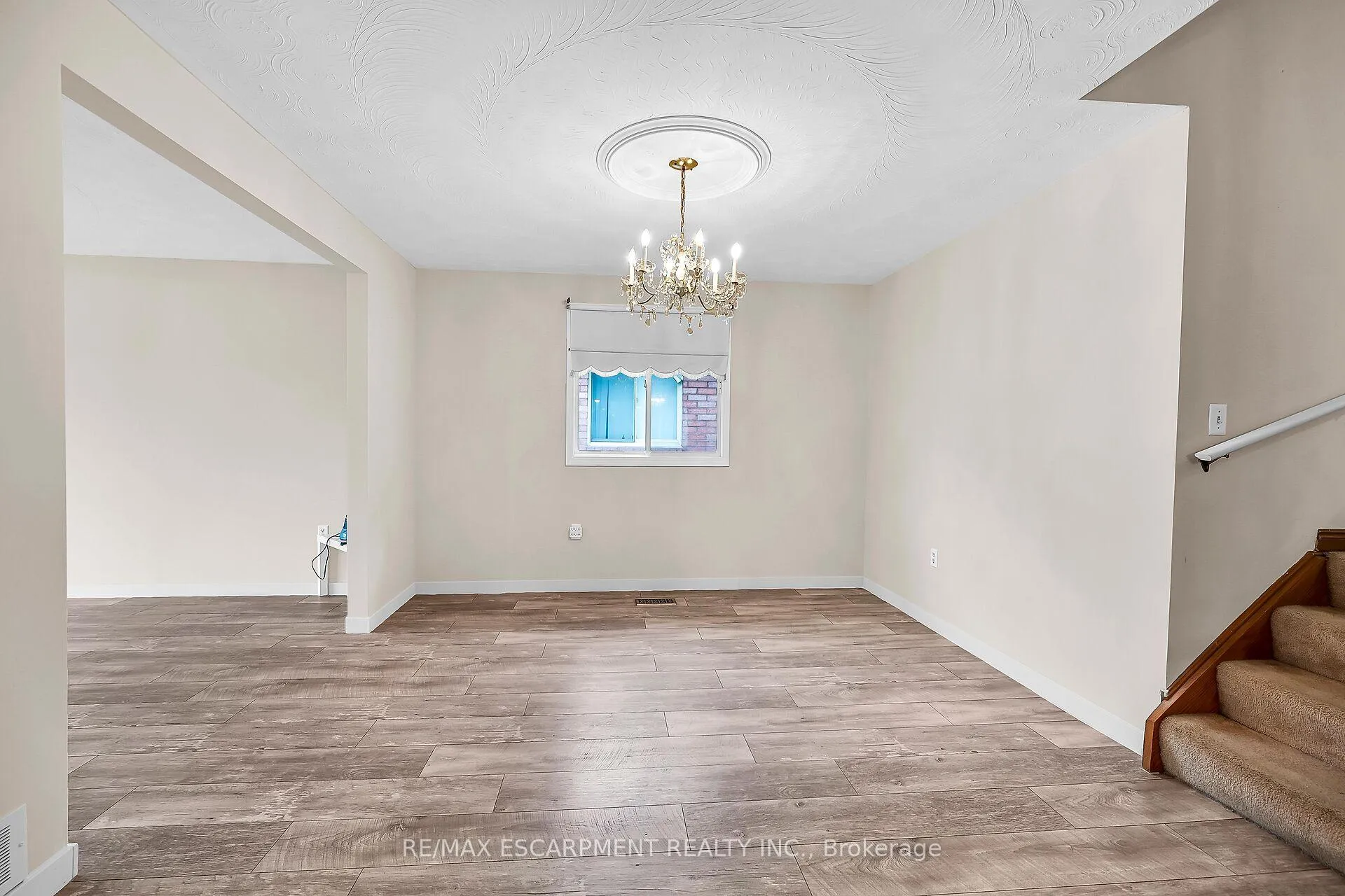 Photo 10 of 541 Limeridge Road E, Hamilton, Thorner — HOMEH
