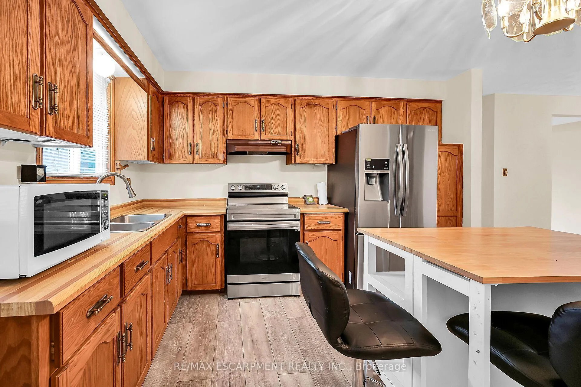 Photo 15 of 541 Limeridge Road E, Hamilton, Thorner — HOMEH