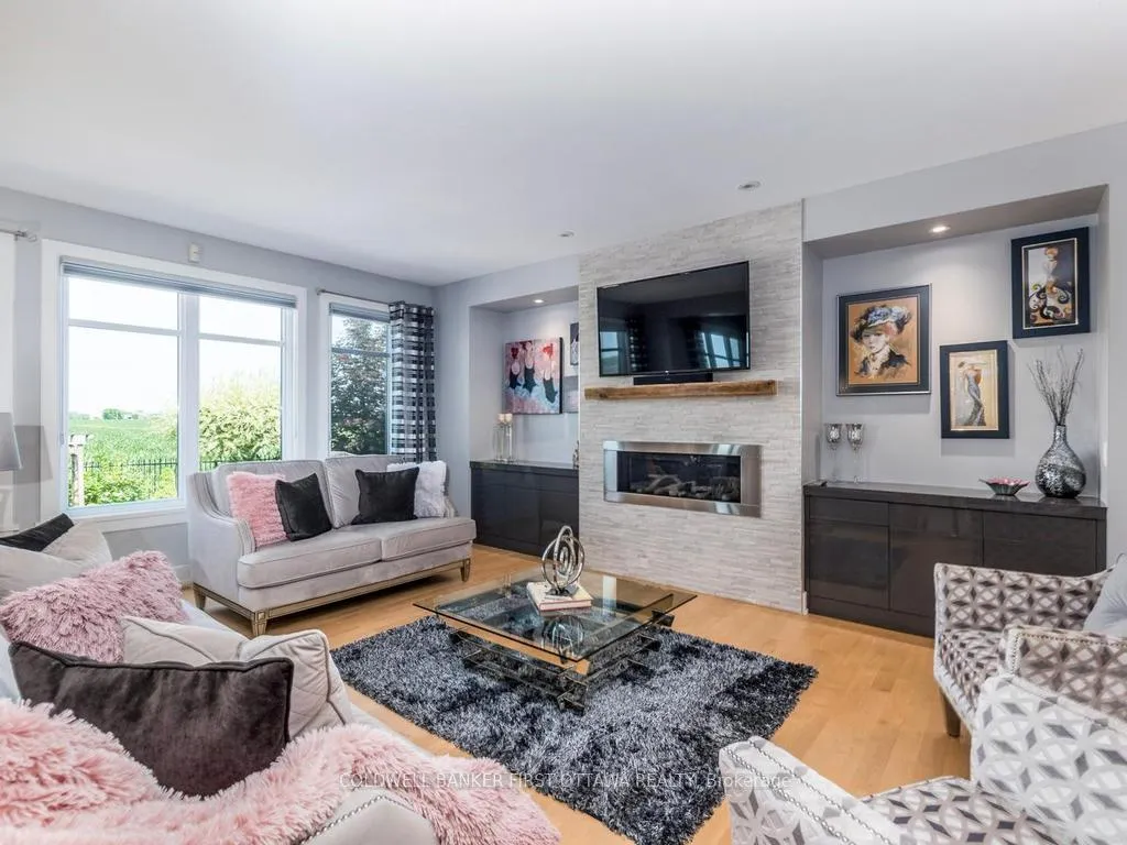 Photo 8 of 76 Bald Eagle Crescent, Ottawa, Richmond — HOMEH