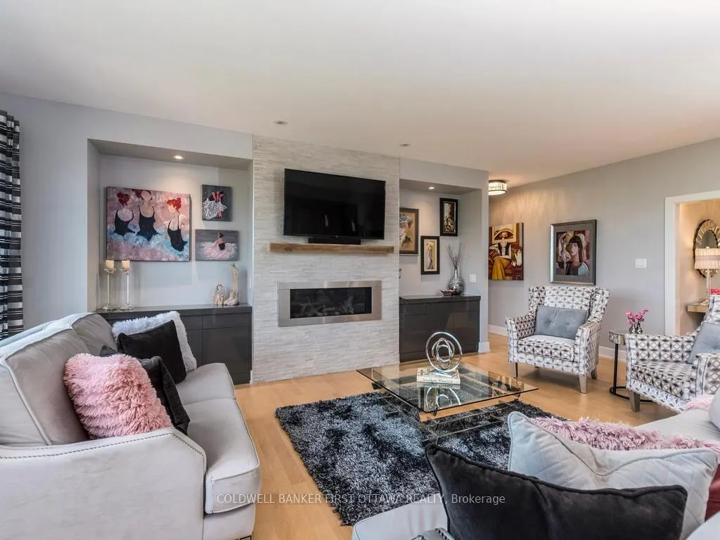 Photo 9 of 76 Bald Eagle Crescent, Ottawa, Richmond — HOMEH