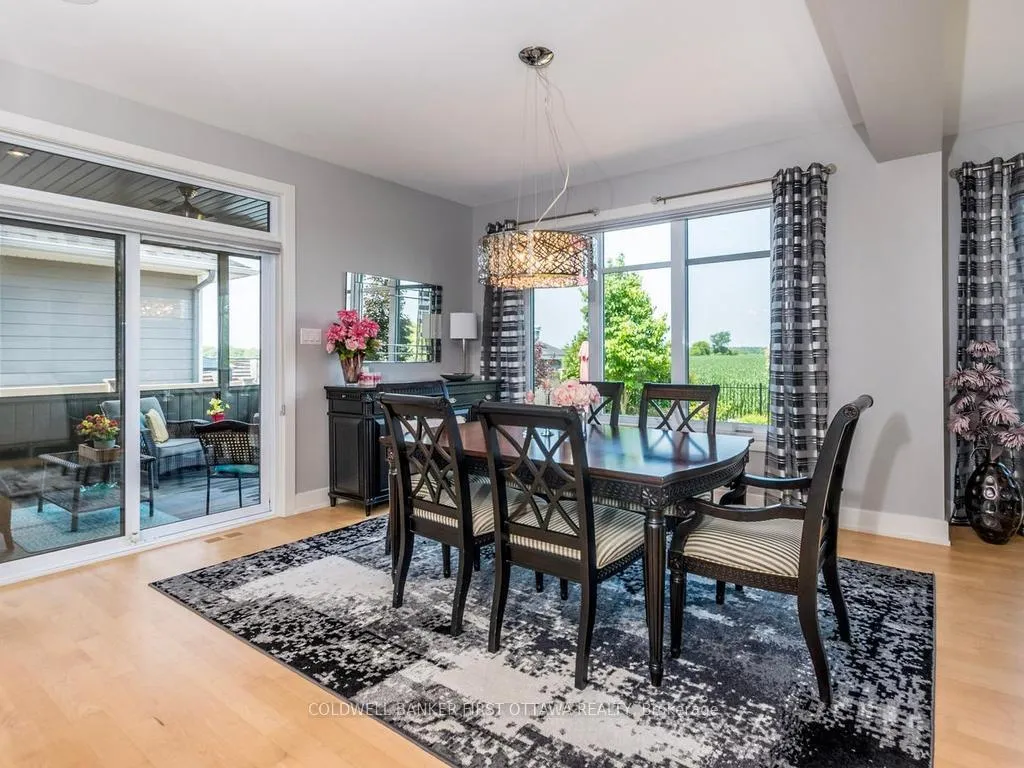 Photo 12 of 76 Bald Eagle Crescent, Ottawa, Richmond — HOMEH