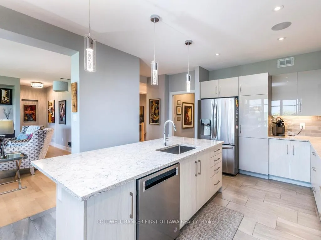 Photo 17 of 76 Bald Eagle Crescent, Ottawa, Richmond — HOMEH
