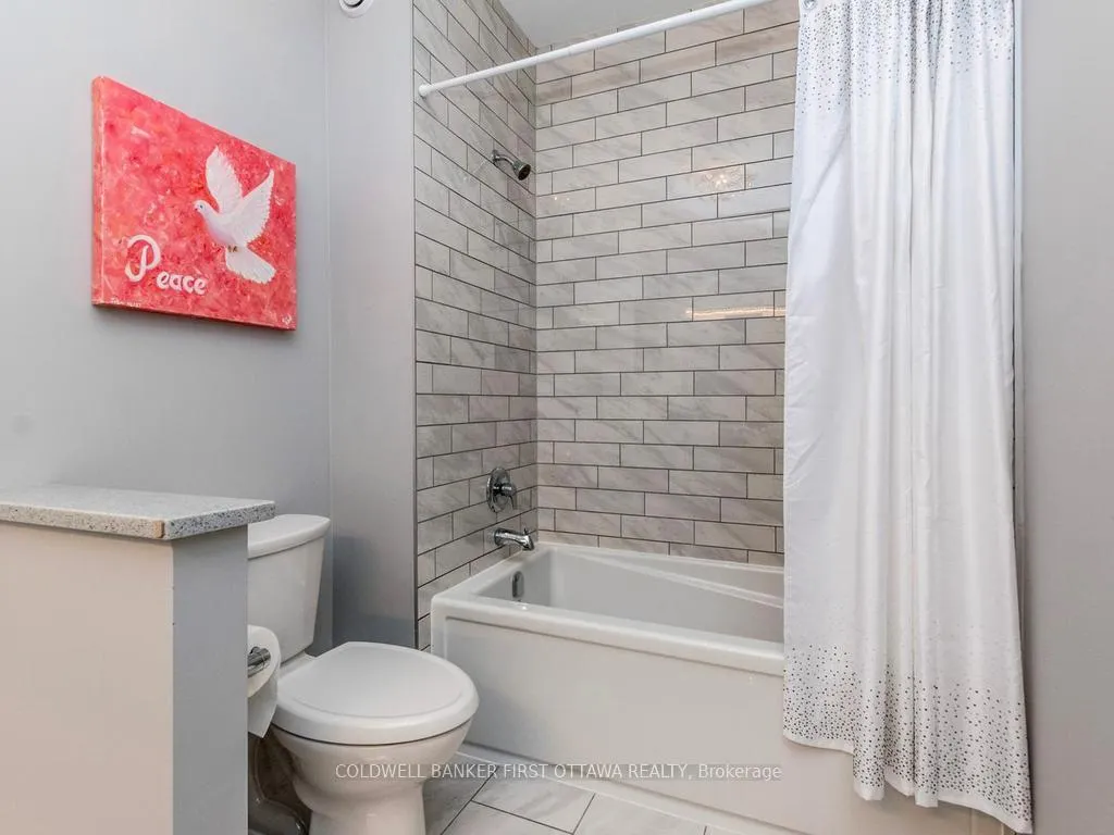 Photo 29 of 76 Bald Eagle Crescent, Ottawa, Richmond — HOMEH