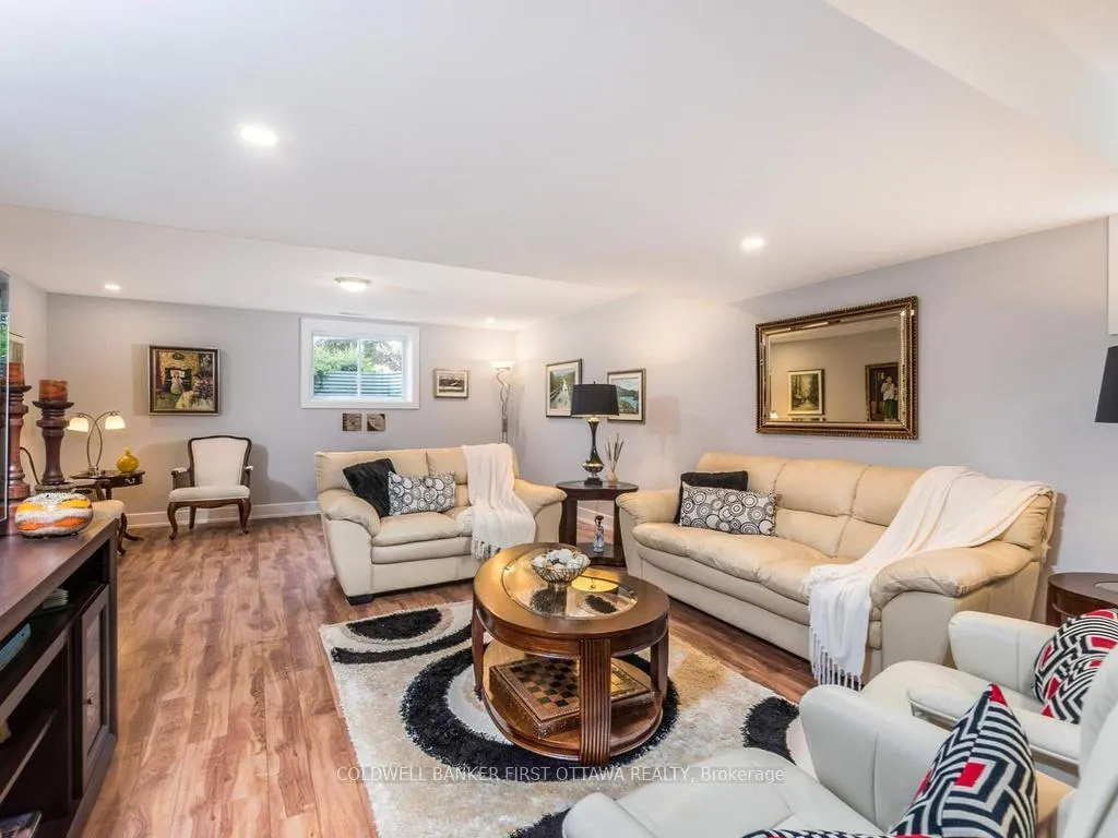 Photo 30 of 76 Bald Eagle Crescent, Ottawa, Richmond — HOMEH
