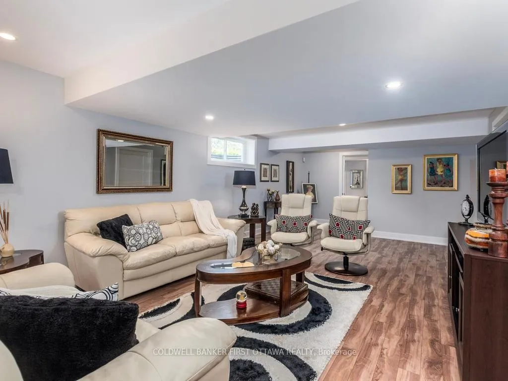 Photo 31 of 76 Bald Eagle Crescent, Ottawa, Richmond — HOMEH