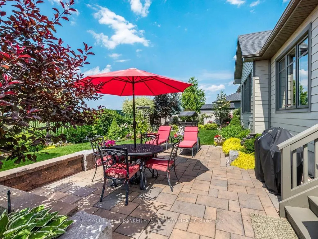 Photo 40 of 76 Bald Eagle Crescent, Ottawa, Richmond — HOMEH