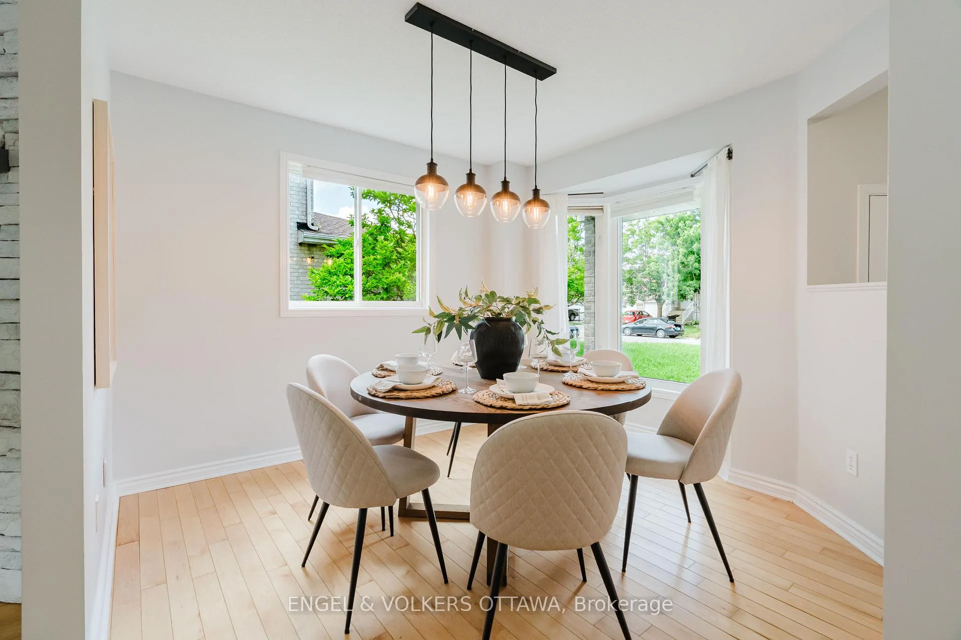 Photo 7 of 77 Whalings Circle, Ottawa, Stittsville (Central) — HOMEH