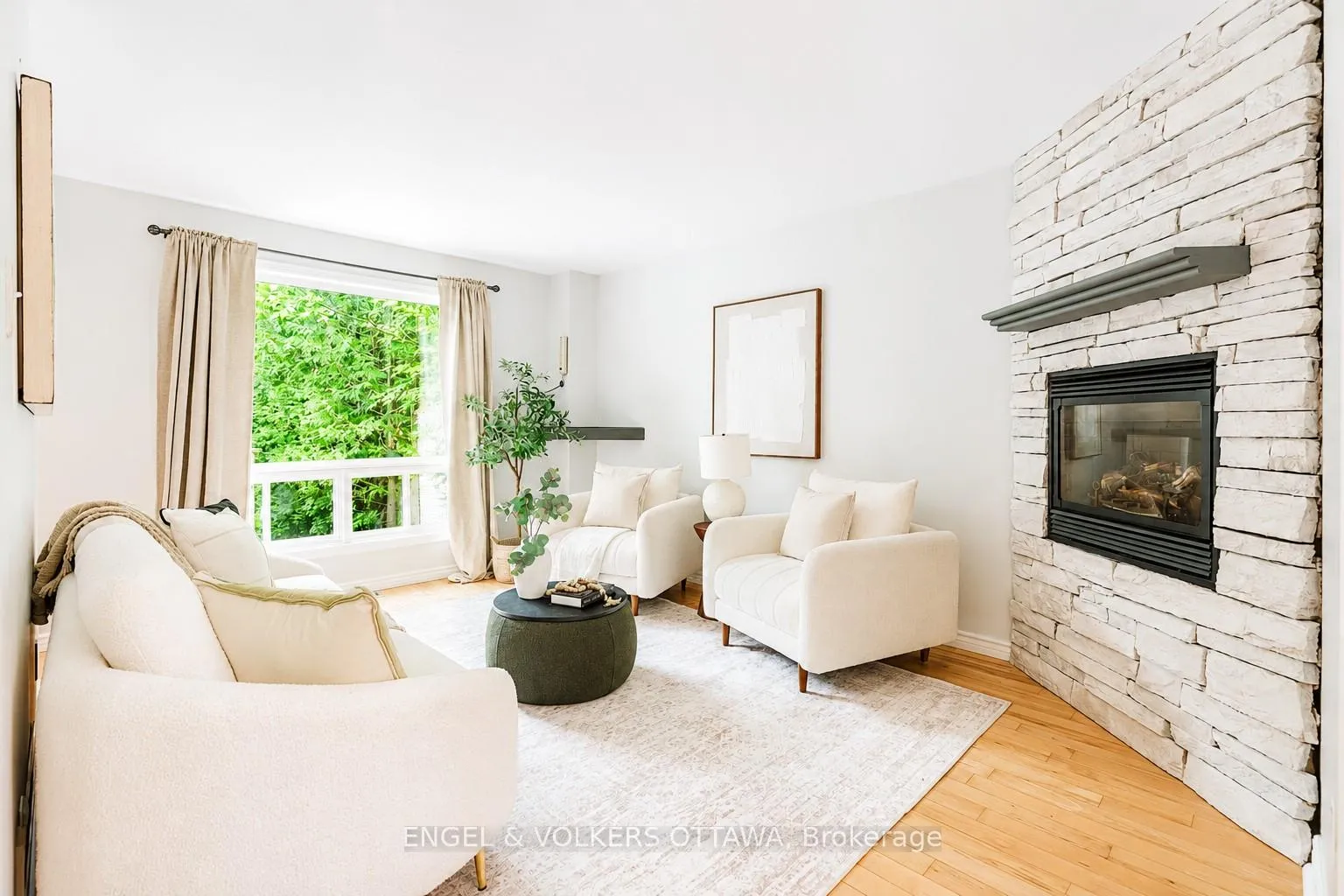 Photo 9 of 77 Whalings Circle, Ottawa, Stittsville (Central) — HOMEH