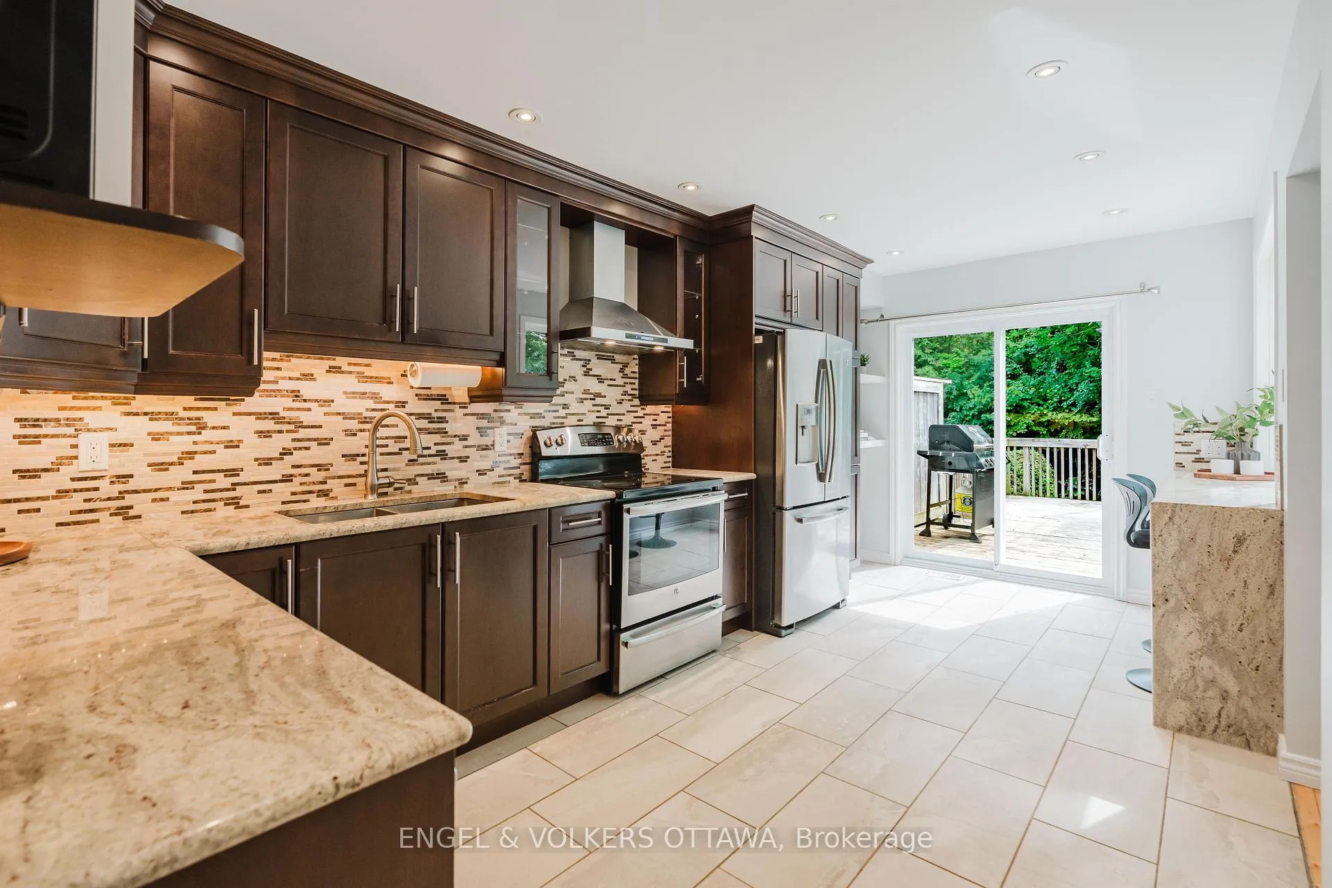 Photo 14 of 77 Whalings Circle, Ottawa, Stittsville (Central) — HOMEH