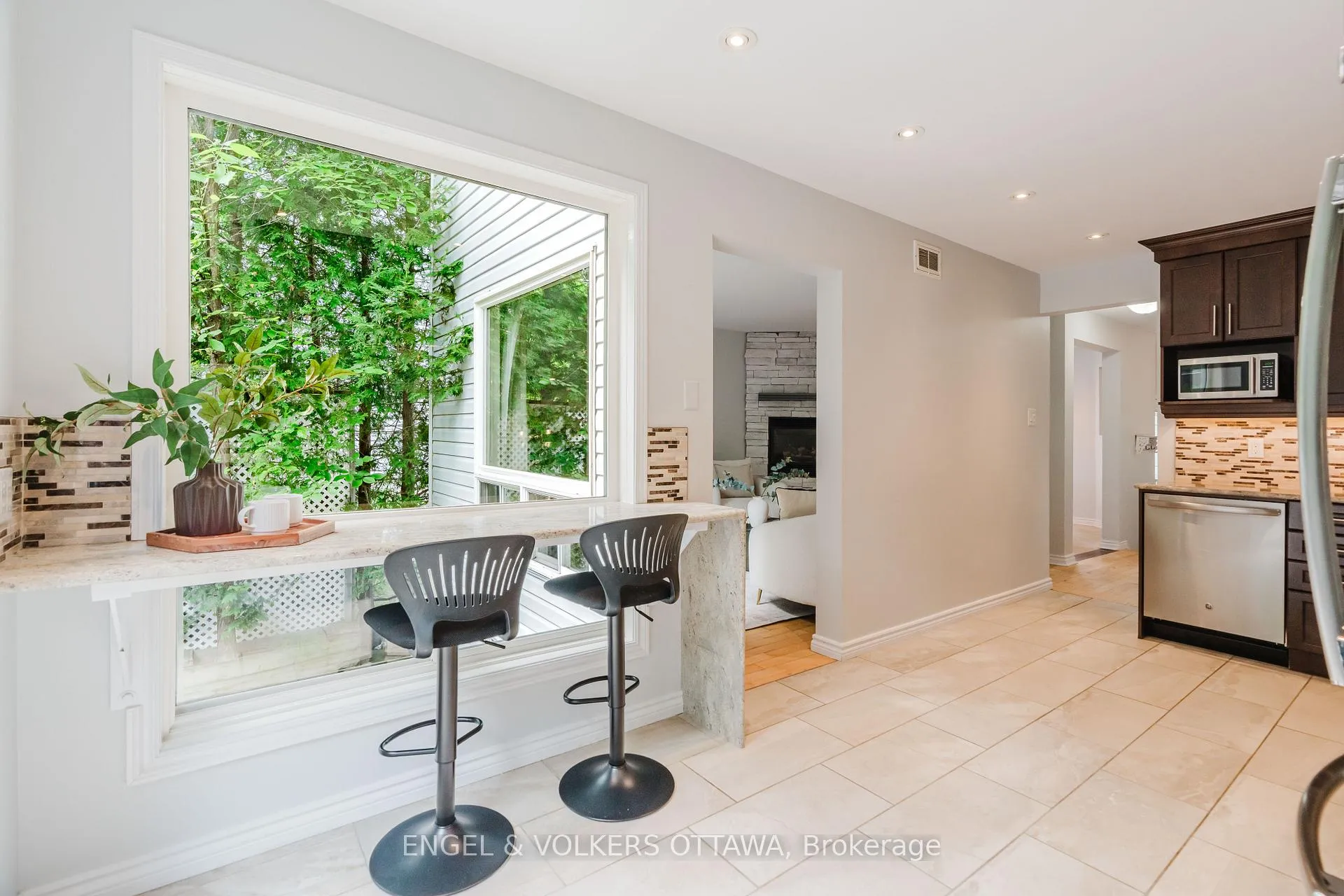 Photo 16 of 77 Whalings Circle, Ottawa, Stittsville (Central) — HOMEH