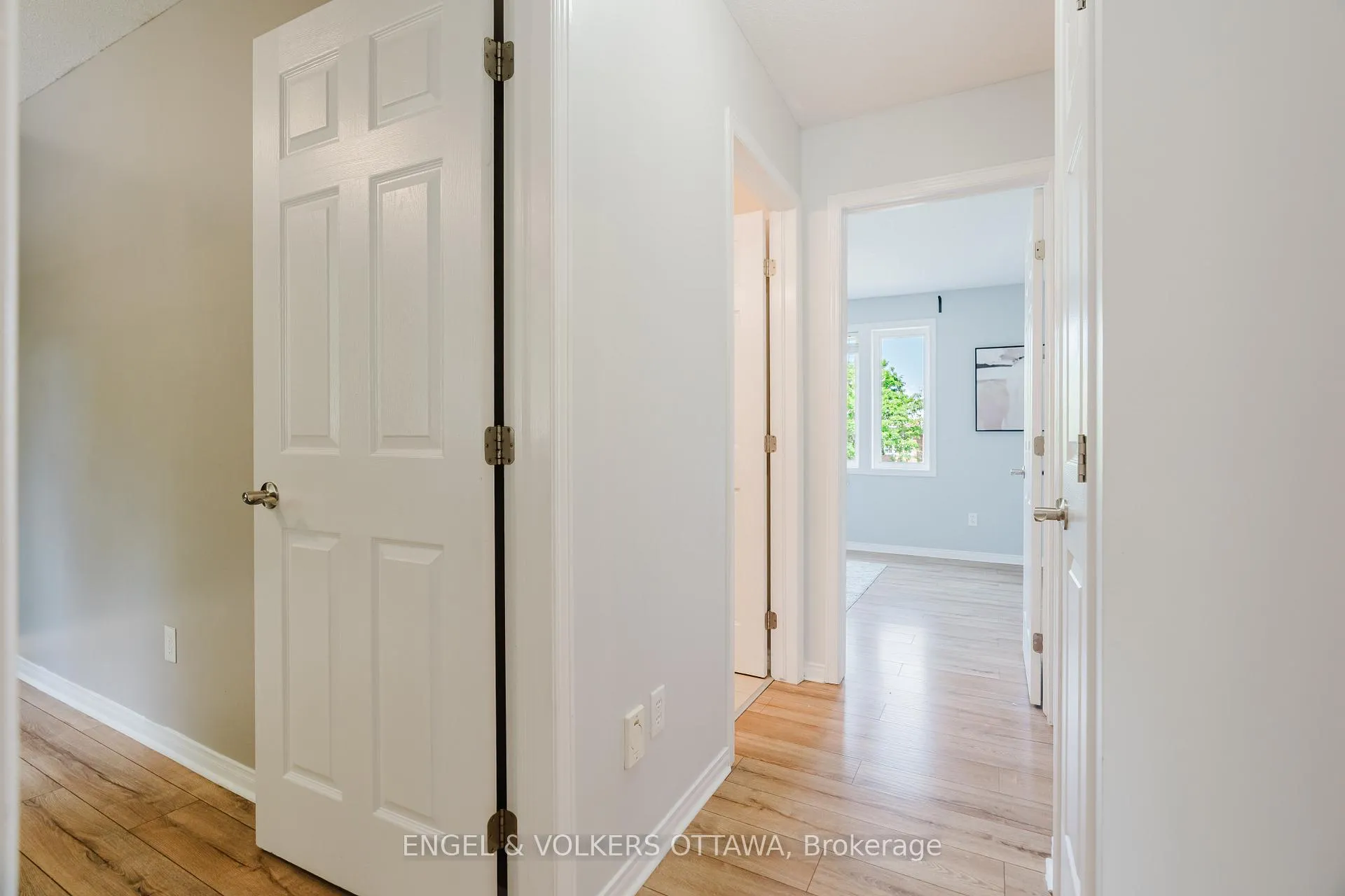 Photo 24 of 77 Whalings Circle, Ottawa, Stittsville (Central) — HOMEH