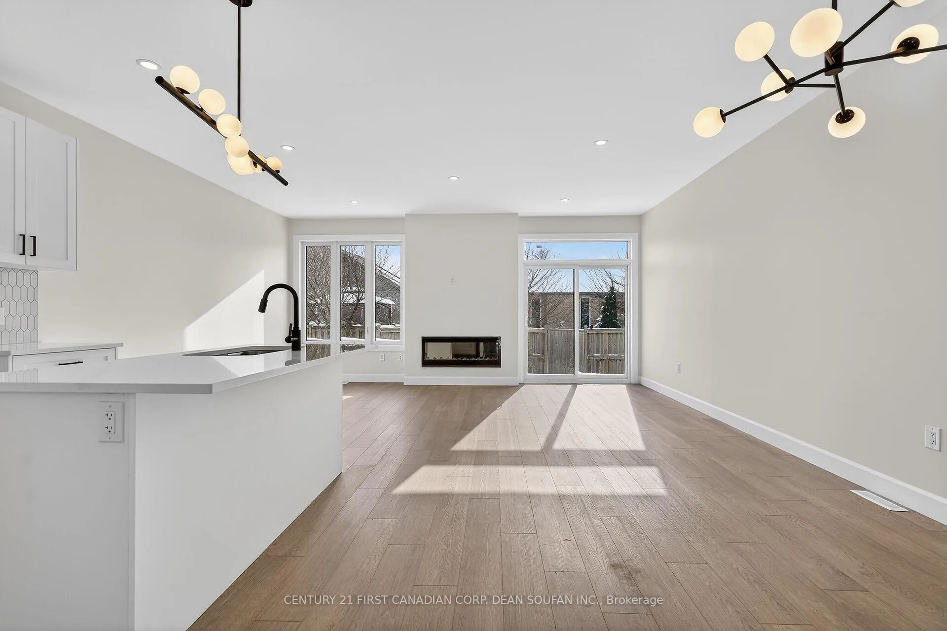 Photo 10 of 857 Catalpa Square, London, North E — HOMEH