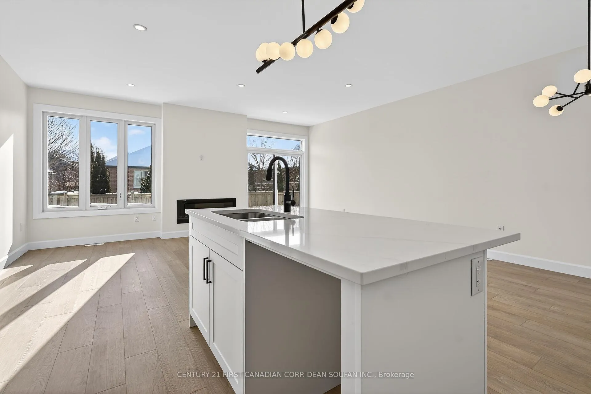 Photo 16 of 857 Catalpa Square, London, North E — HOMEH