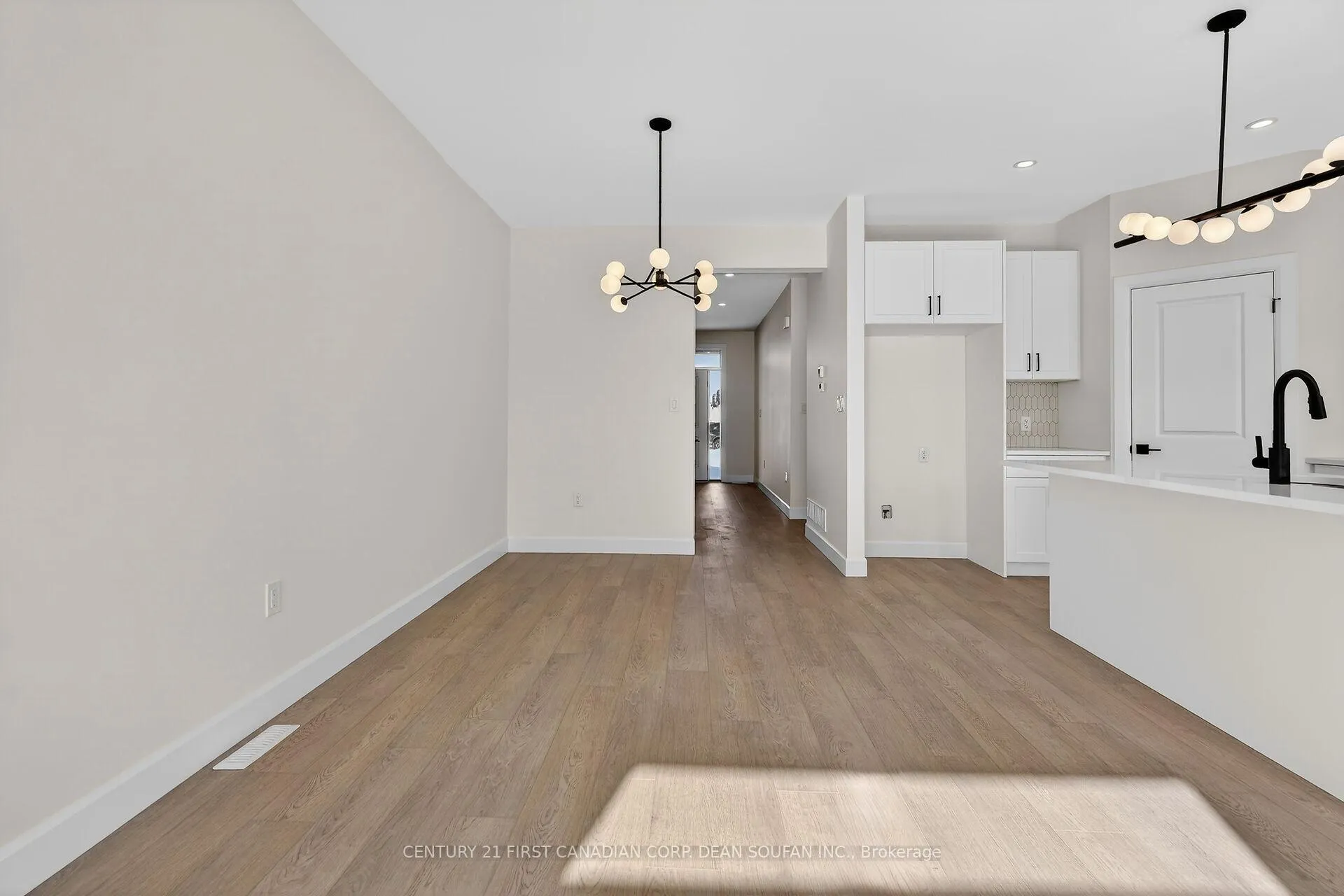 Photo 17 of 857 Catalpa Square, London, North E — HOMEH
