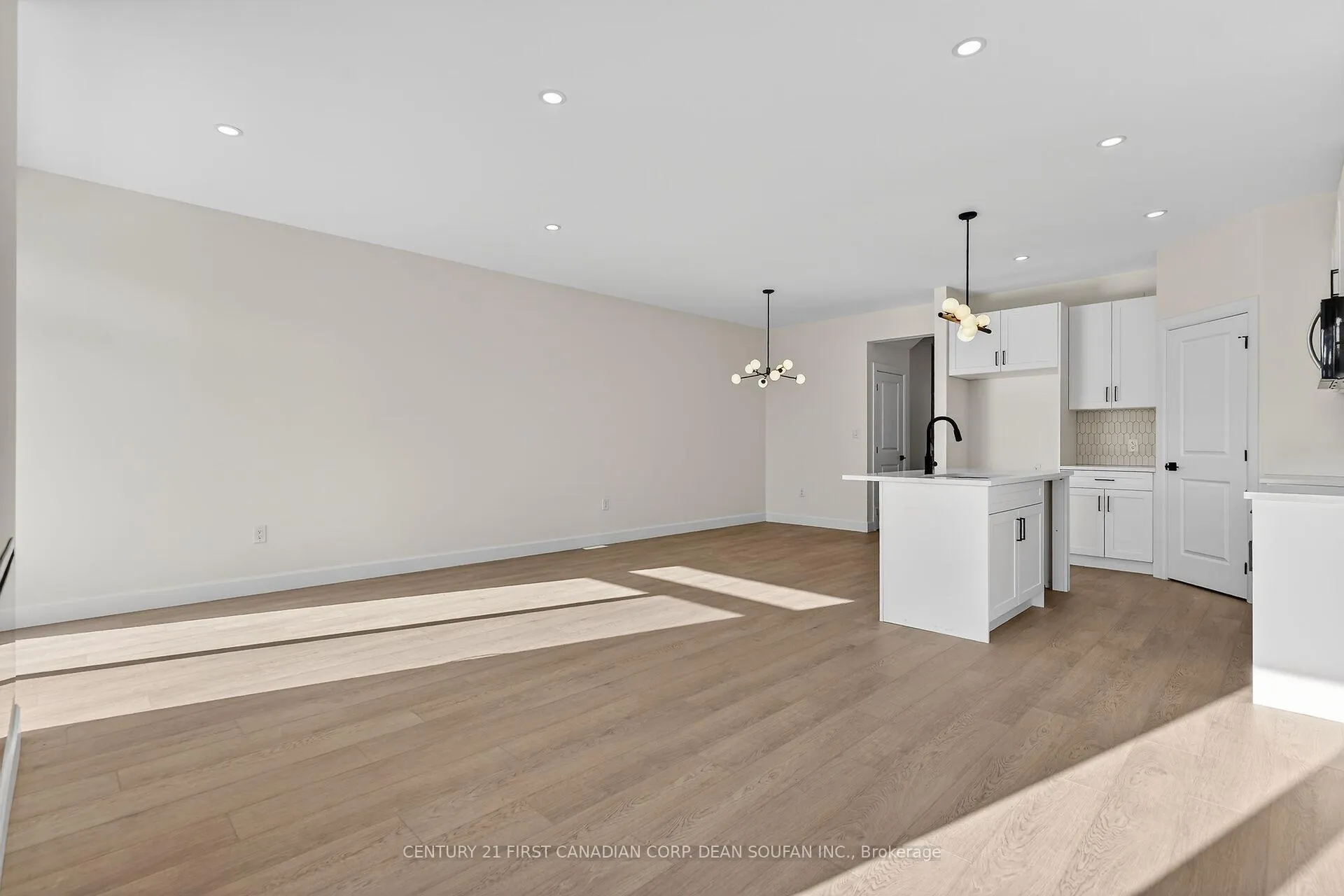 Photo 22 of 857 Catalpa Square, London, North E — HOMEH