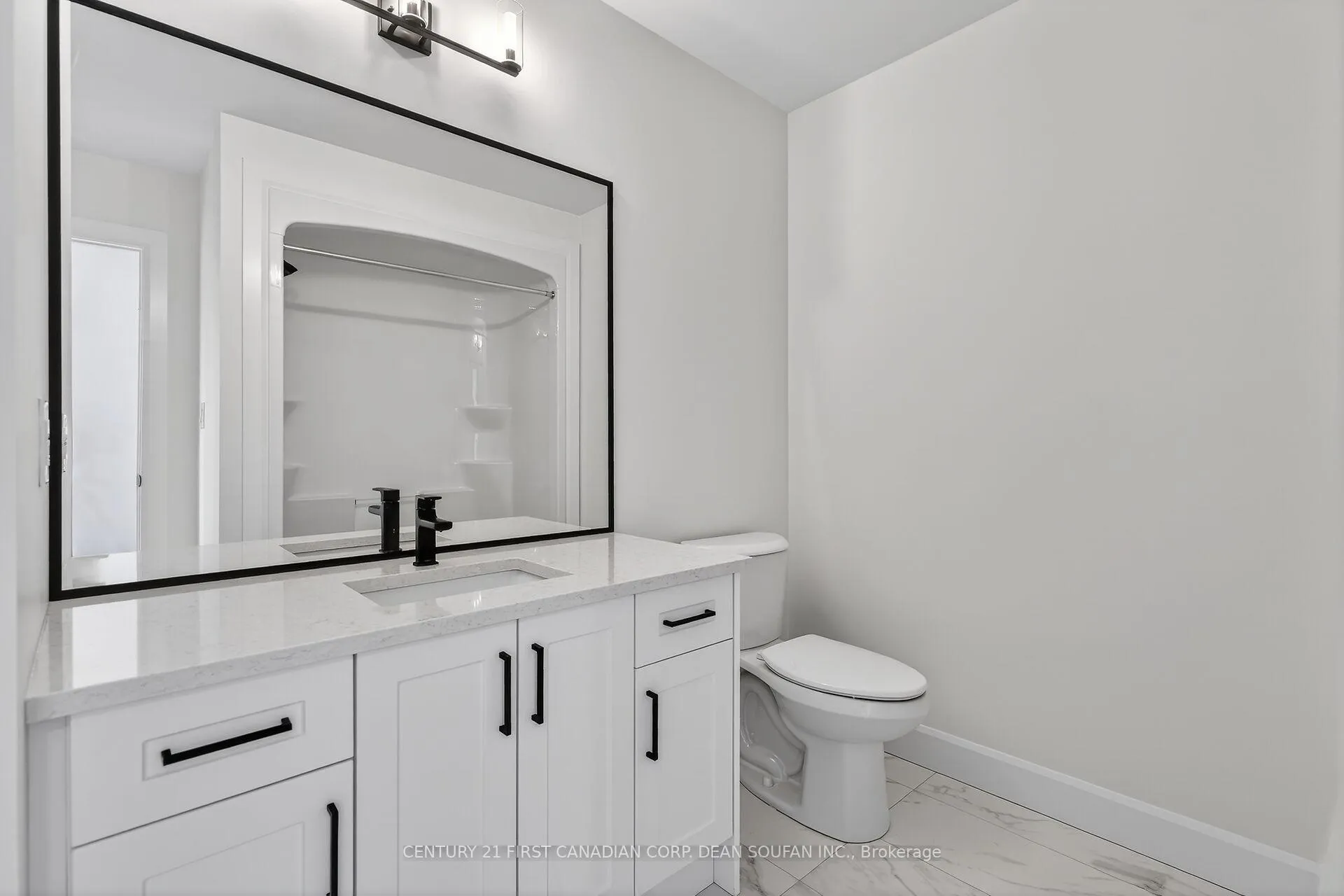 Photo 37 of 857 Catalpa Square, London, North E — HOMEH
