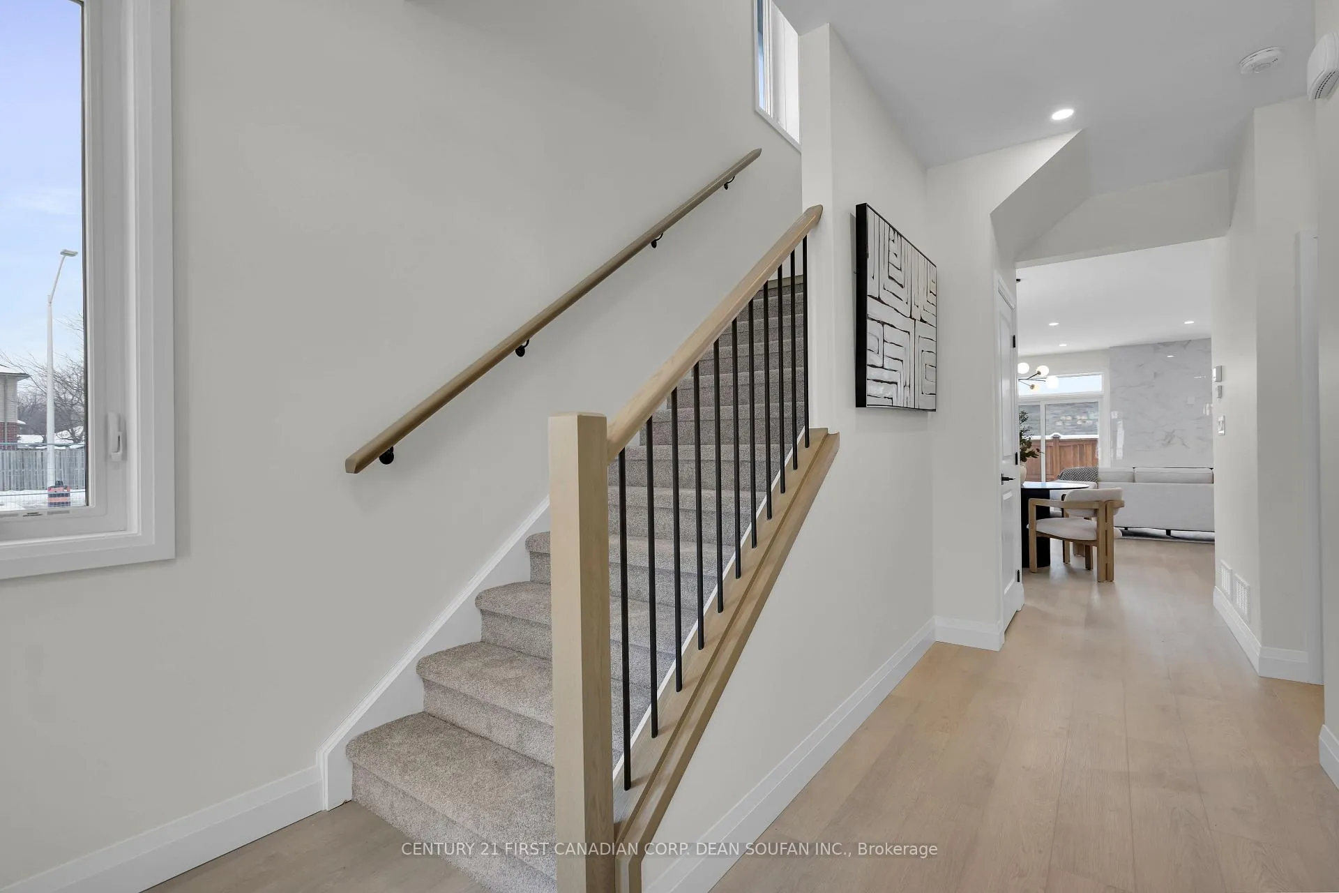 Photo 6 of 795 Catalpa Square, London, North E — HOMEH