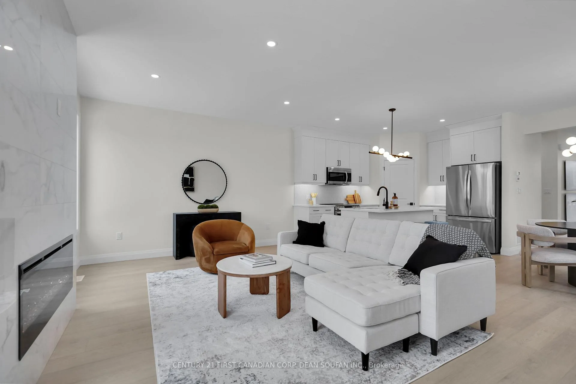 Photo 9 of 795 Catalpa Square, London, North E — HOMEH