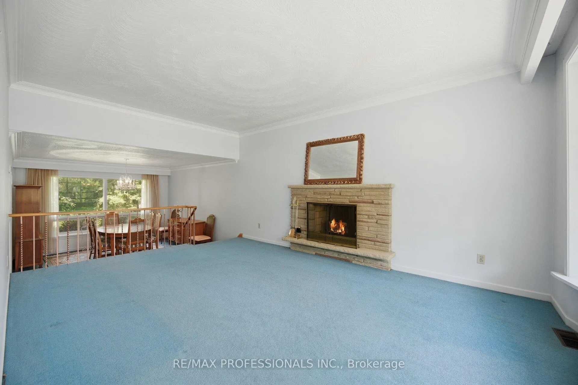 Photo 7 of 30 Grasspoint Crescent, Etobicoke, Markland Wood — HOMEH