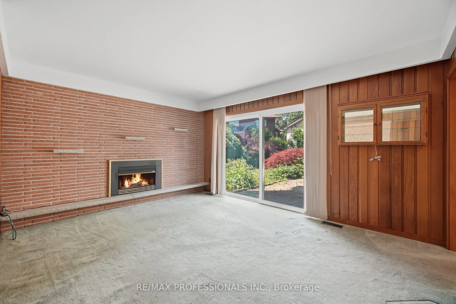 Photo 16 of 30 Grasspoint Crescent, Etobicoke, Markland Wood — HOMEH