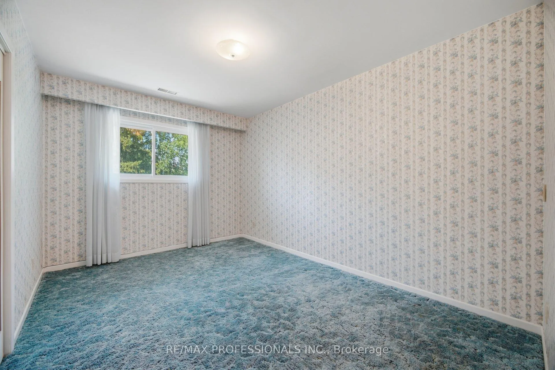 Photo 23 of 30 Grasspoint Crescent, Etobicoke, Markland Wood — HOMEH