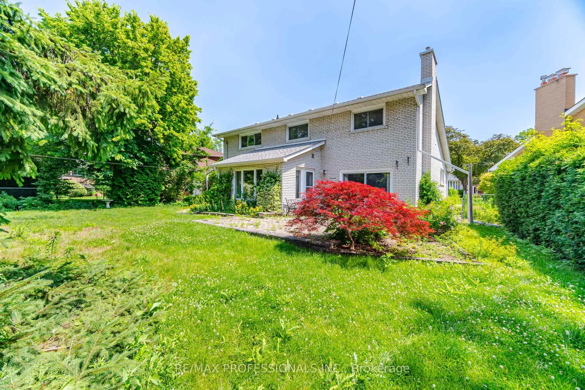 Photo 26 of 30 Grasspoint Crescent, Etobicoke, Markland Wood — HOMEH