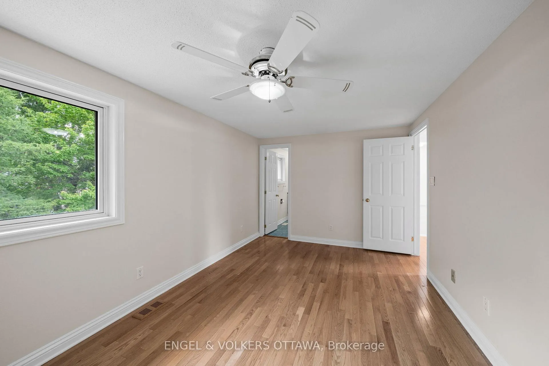 Photo 28 of 25 Antler Avenue, Ottawa, Barrhaven - On the Green — HOMEH