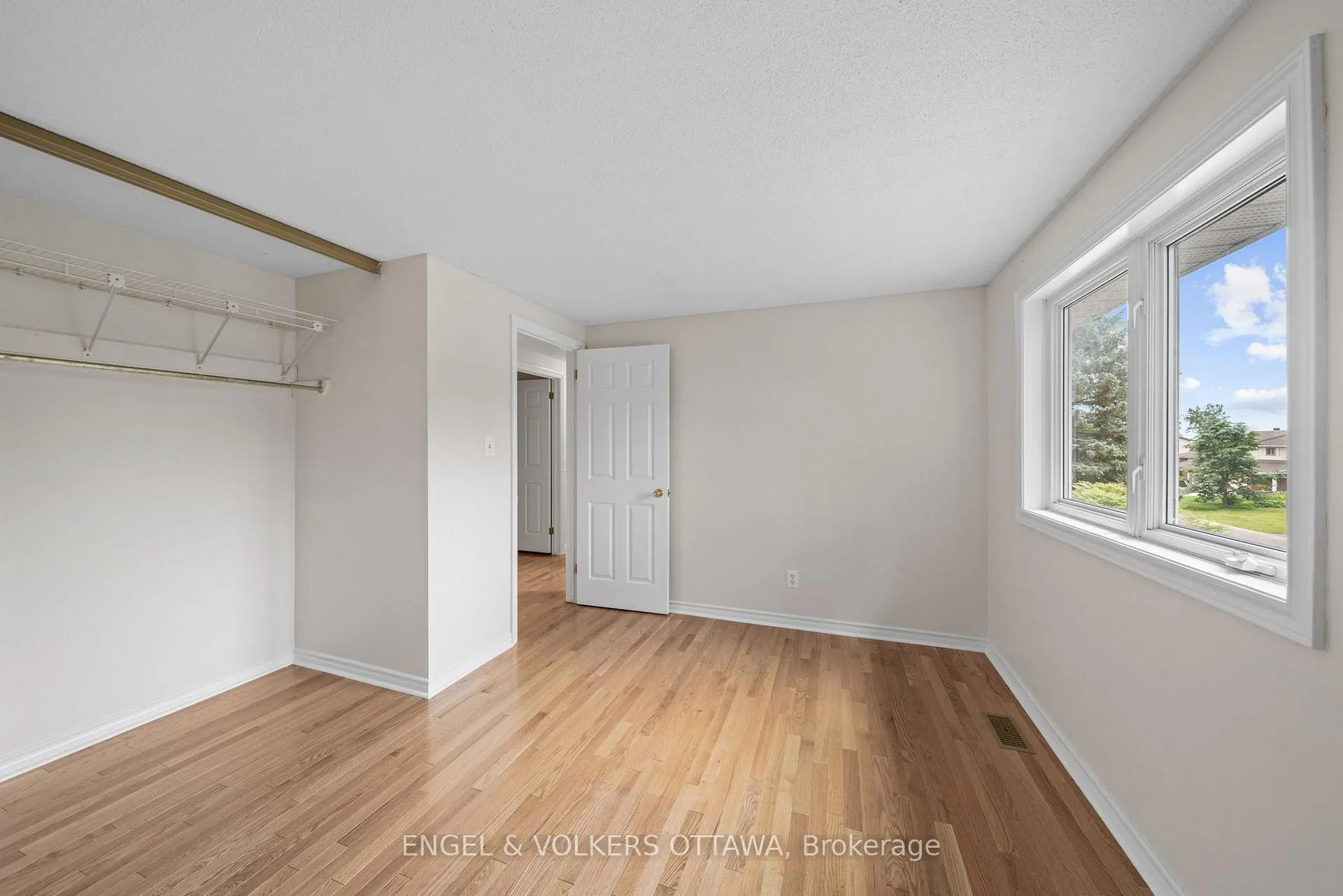 Photo 32 of 25 Antler Avenue, Ottawa, Barrhaven - On the Green — HOMEH