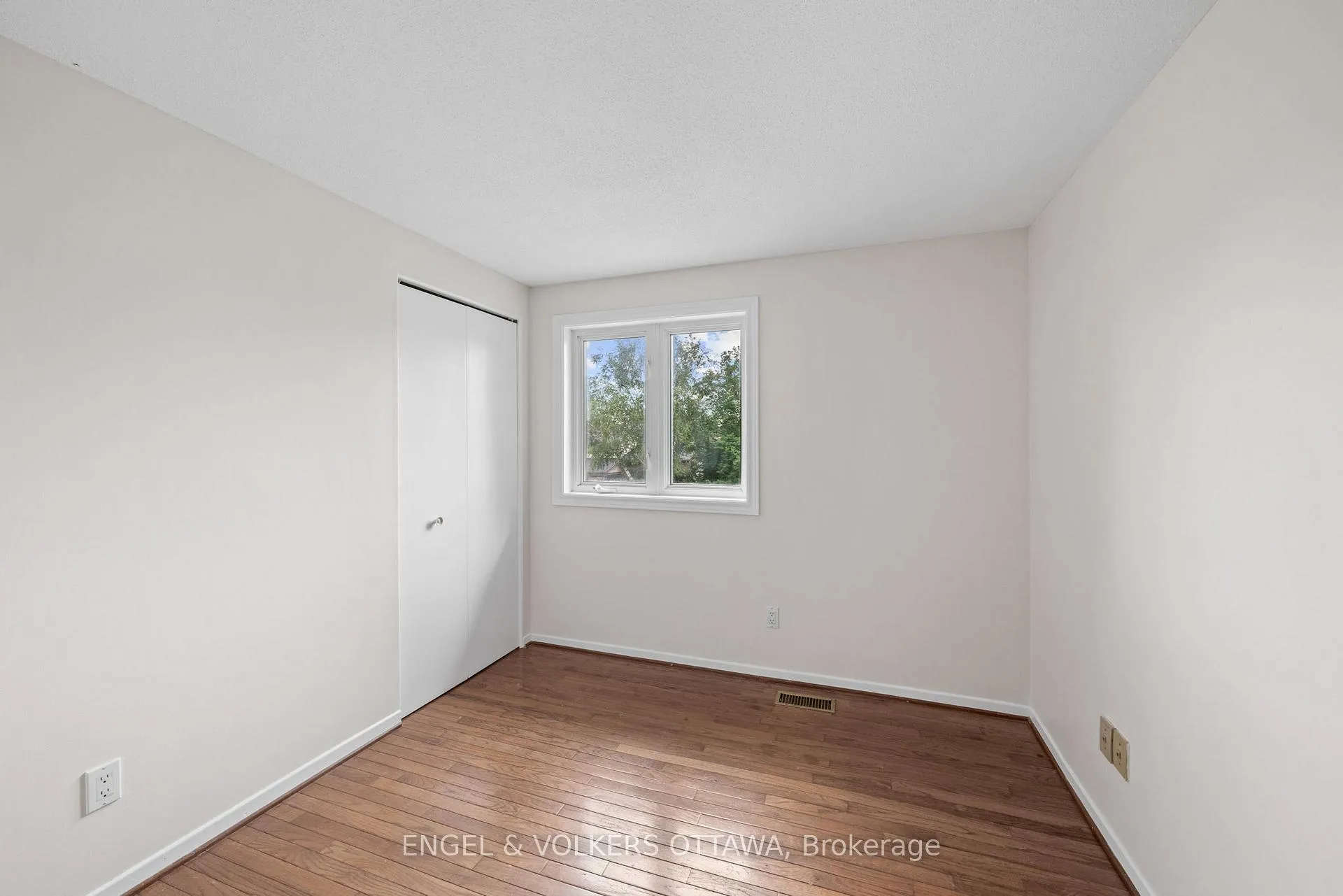 Photo 34 of 25 Antler Avenue, Ottawa, Barrhaven - On the Green — HOMEH