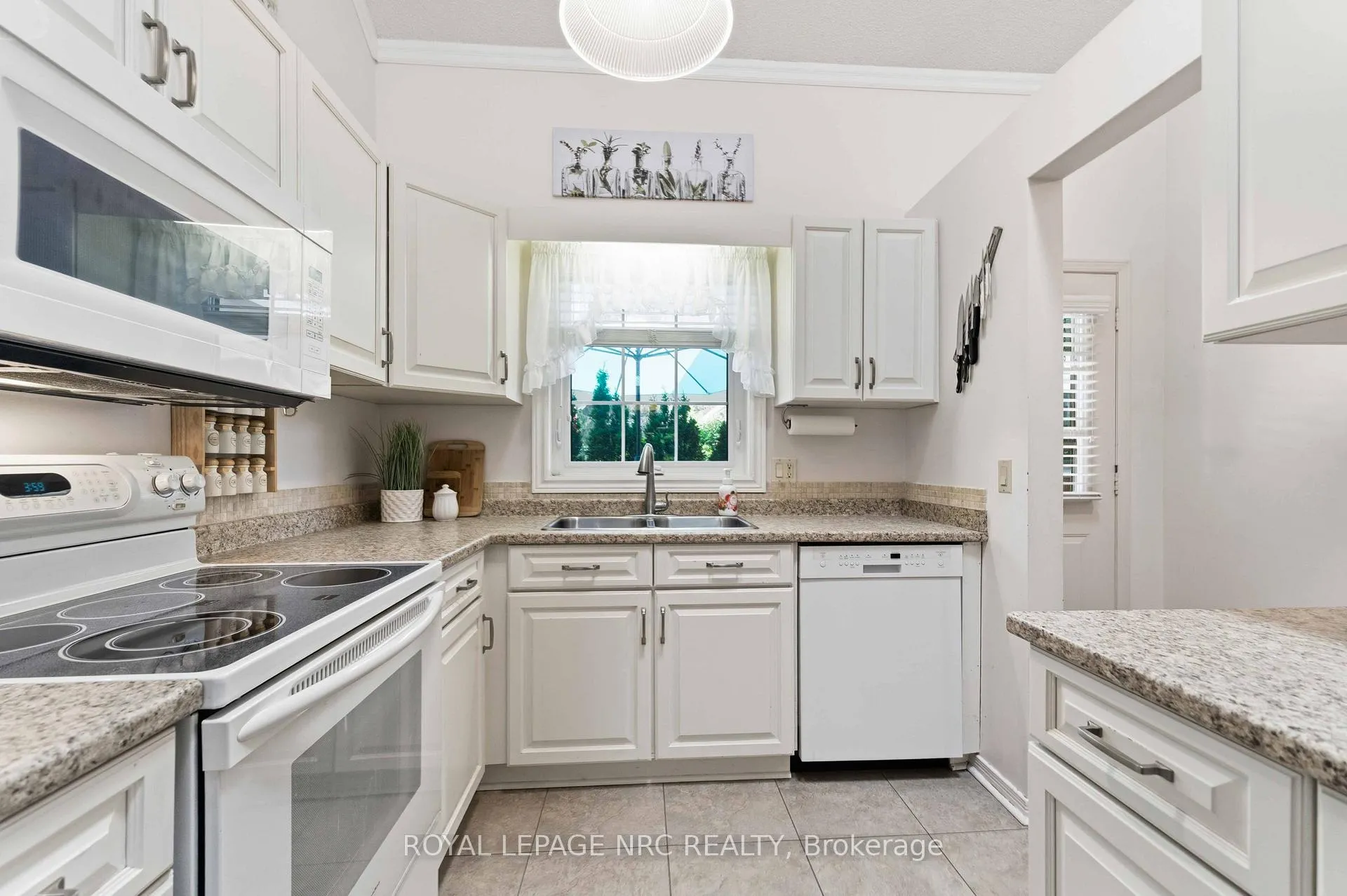 Photo 6 of 4107 Diana Park, Lincoln, Lincoln-Jordan/Vineland — HOMEH