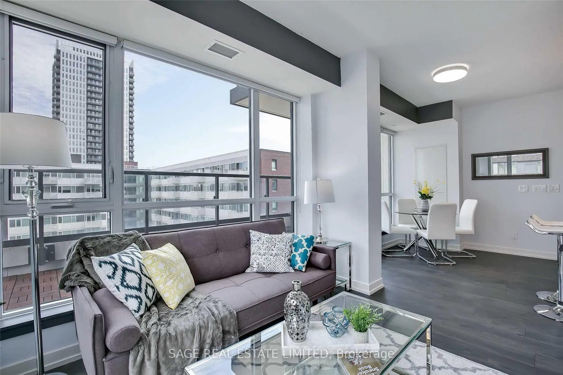 Photo 2 of Unit 810, 200 Sackville Street, Toronto, Regent Park — HOMEH