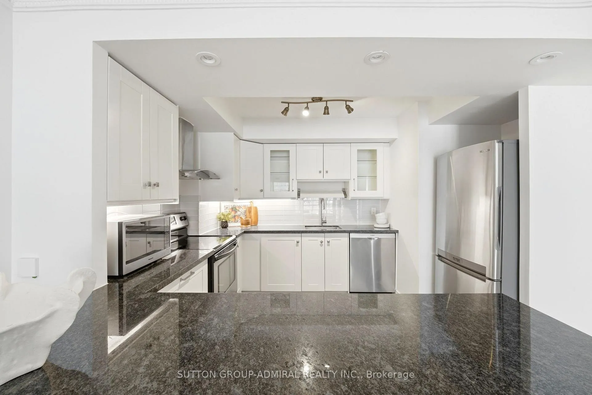 Photo 8 of Unit 1115, 25 The Esplanade, Toronto, Waterfront Communities — HOMEH