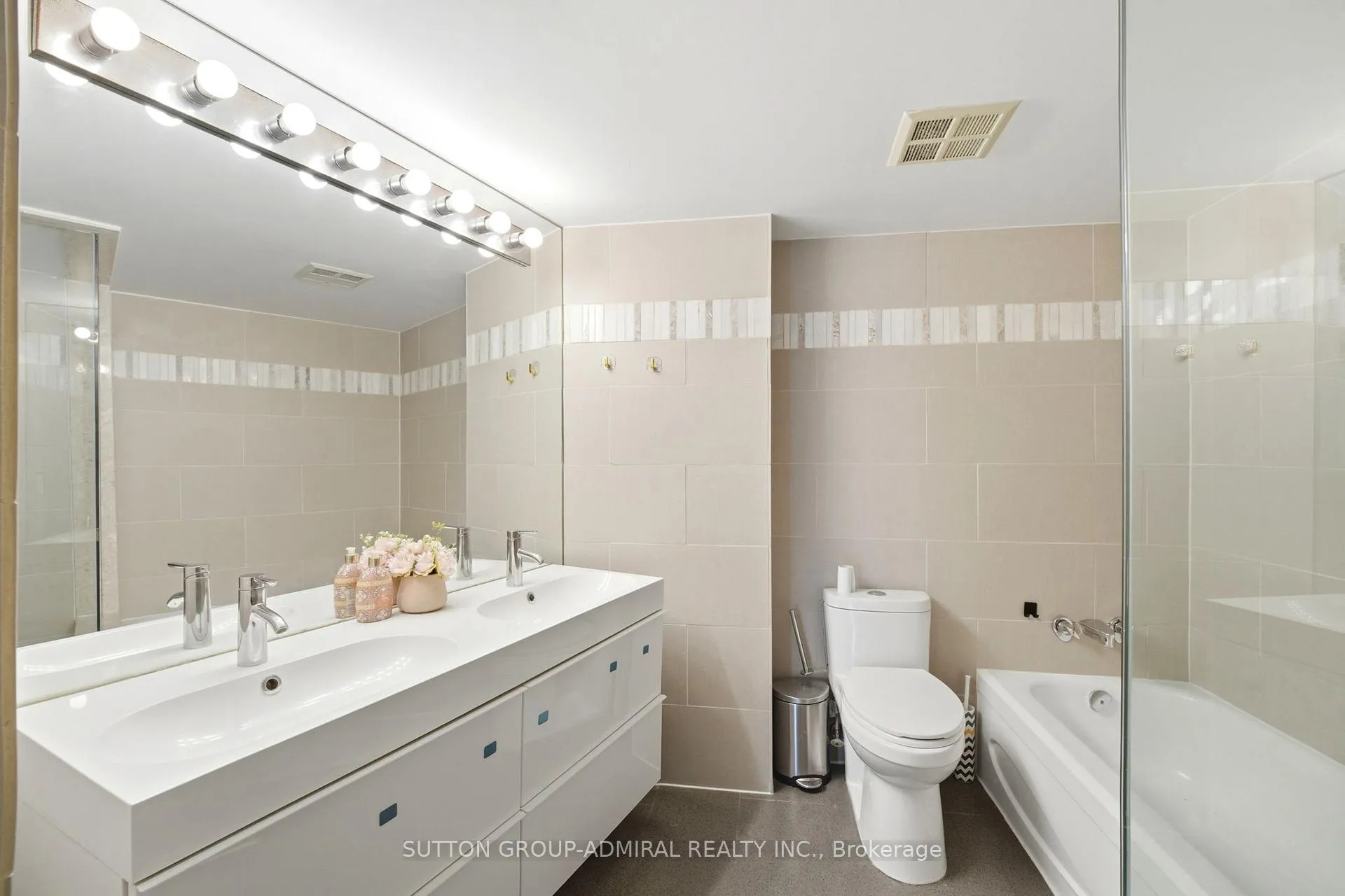 Photo 16 of Unit 1115, 25 The Esplanade, Toronto, Waterfront Communities — HOMEH