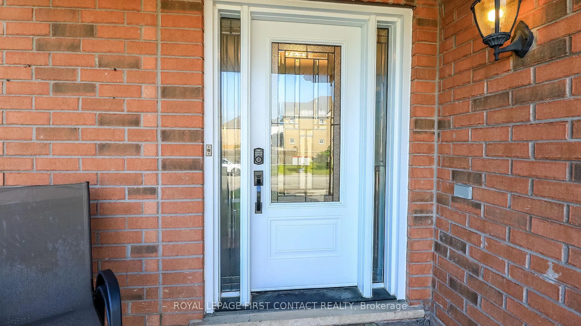 Photo 8 of 79 Winchester Terrace, Barrie, Rural Barrie Southeast — HOMEH