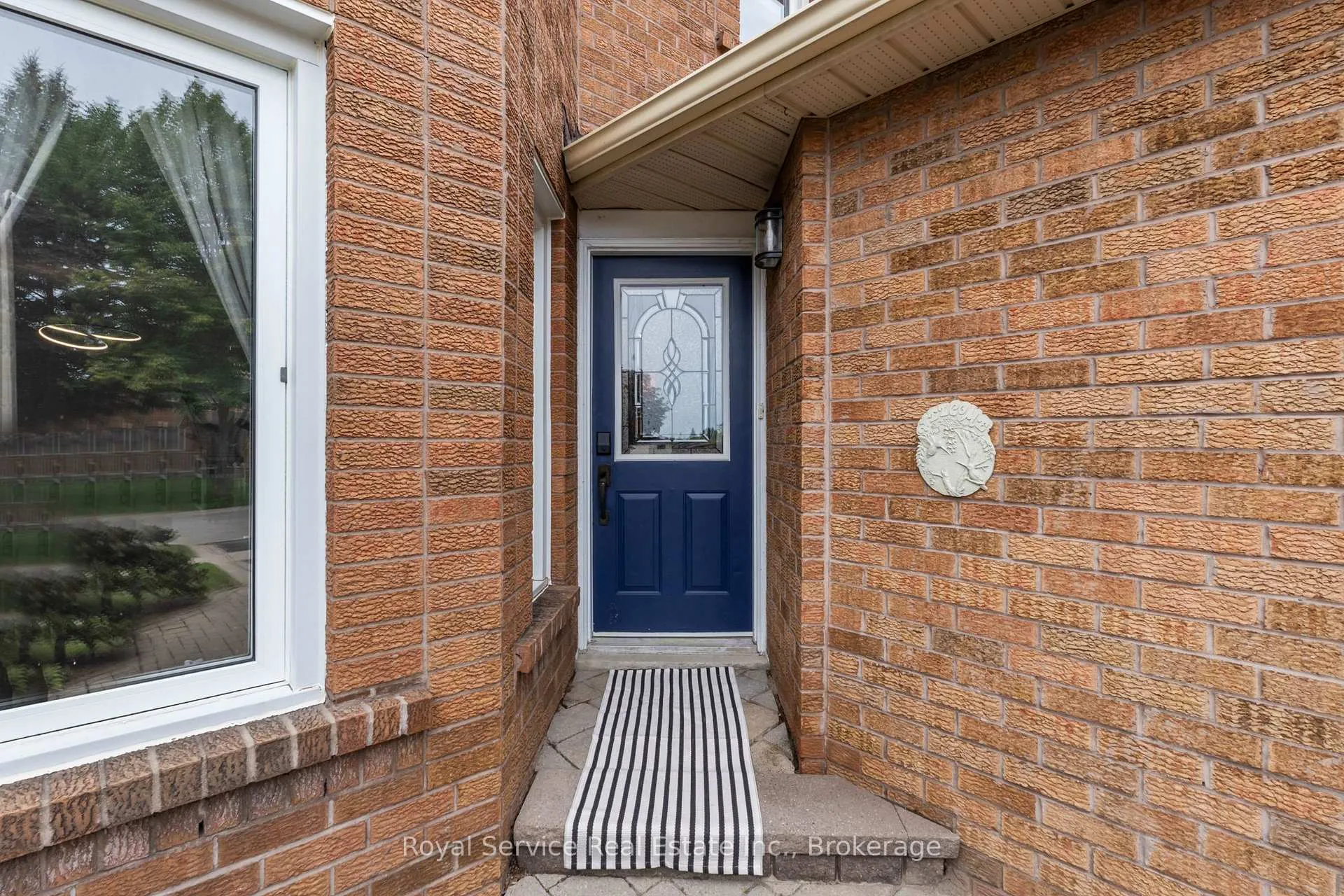 Photo 3 of 56 Stanford Crescent, Clarington, Newcastle — HOMEH