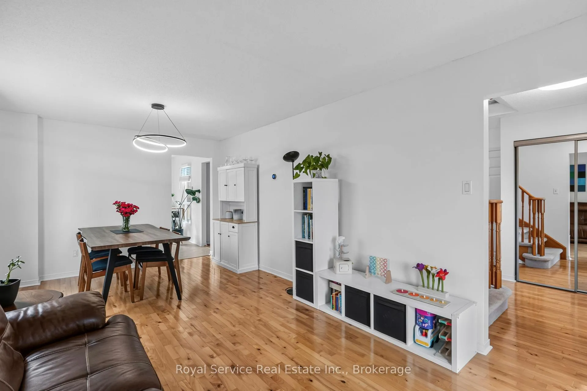 Photo 7 of 56 Stanford Crescent, Clarington, Newcastle — HOMEH