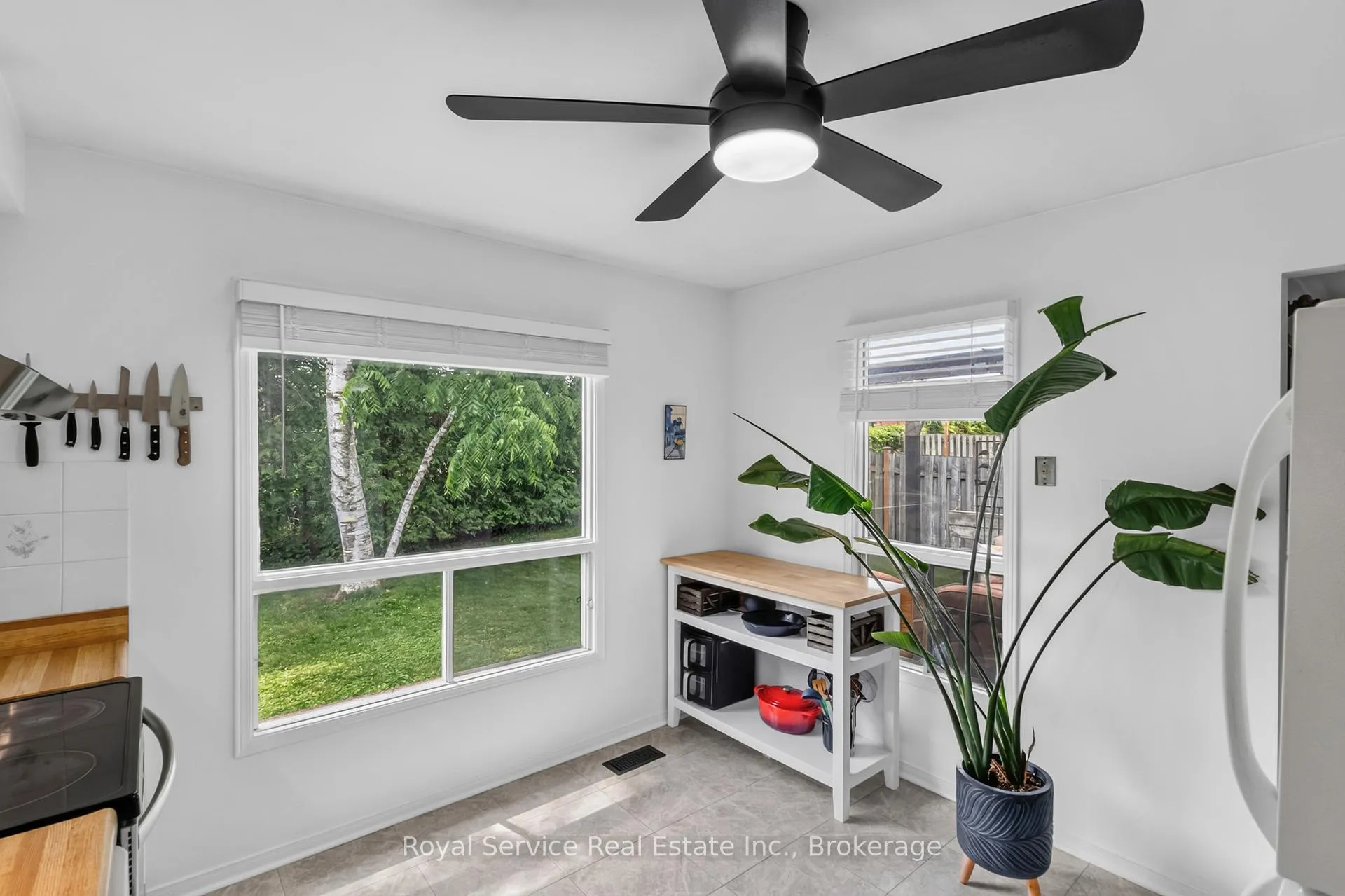 Photo 11 of 56 Stanford Crescent, Clarington, Newcastle — HOMEH