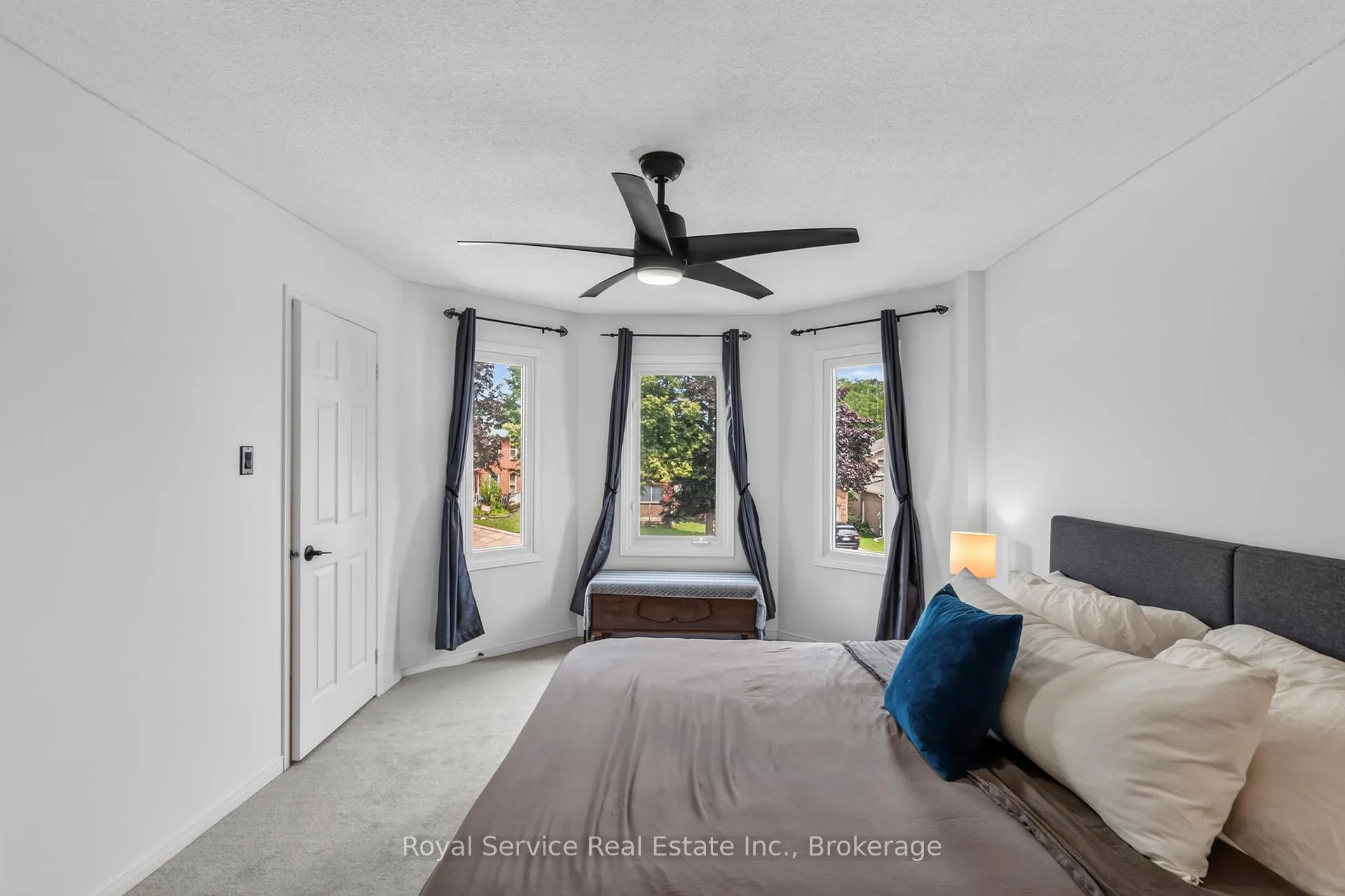 Photo 21 of 56 Stanford Crescent, Clarington, Newcastle — HOMEH