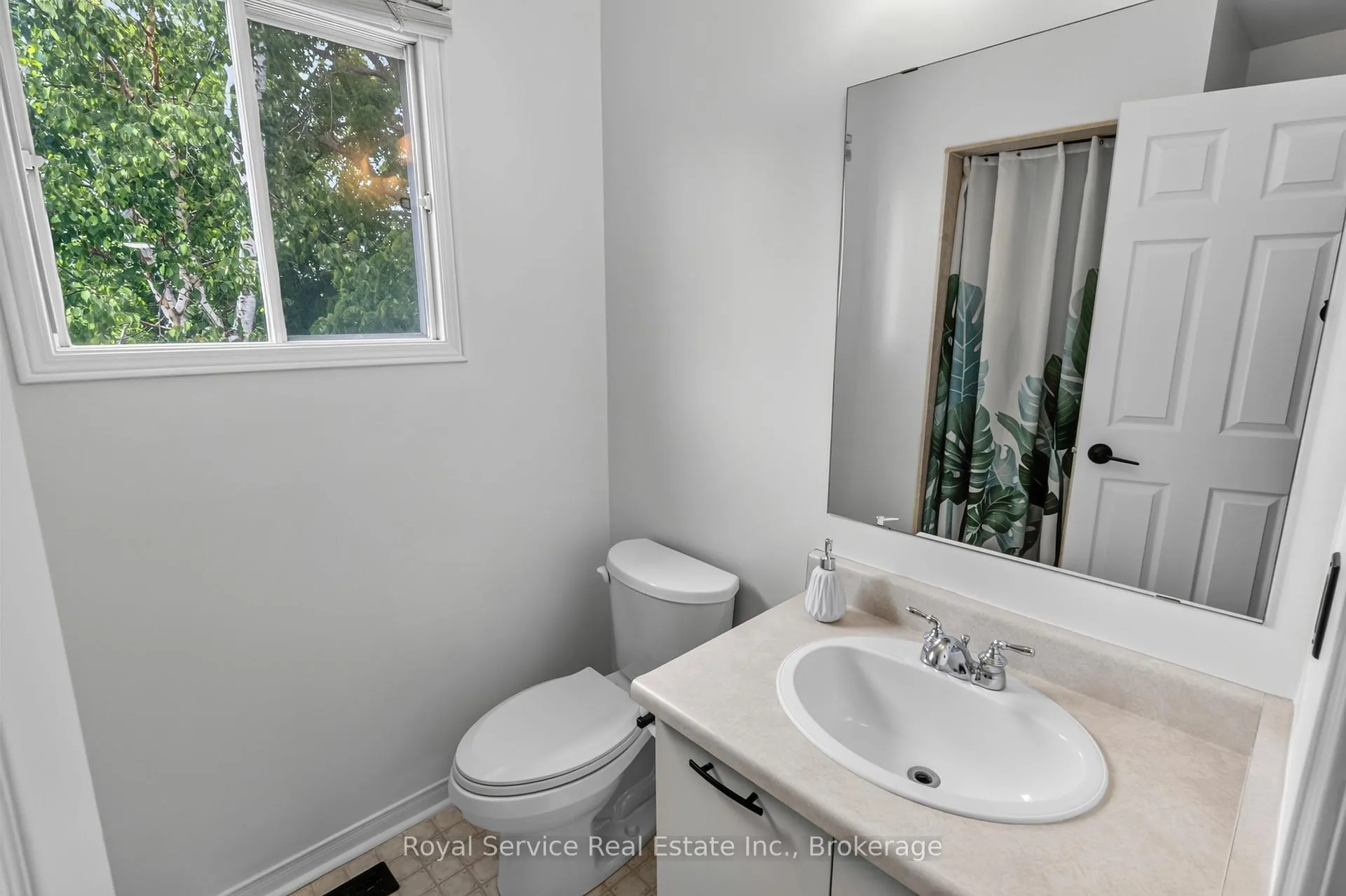 Photo 22 of 56 Stanford Crescent, Clarington, Newcastle — HOMEH