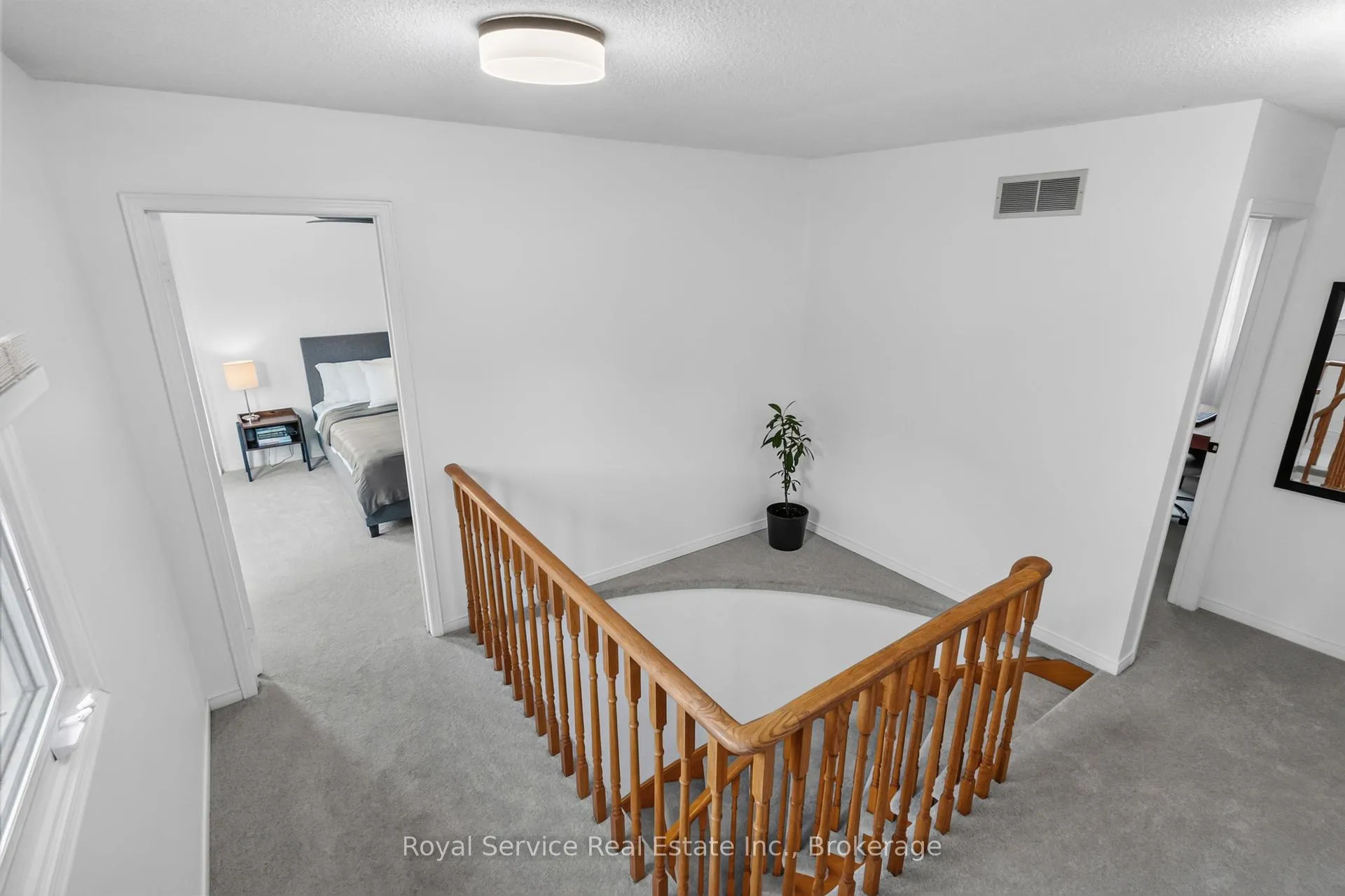 Photo 27 of 56 Stanford Crescent, Clarington, Newcastle — HOMEH