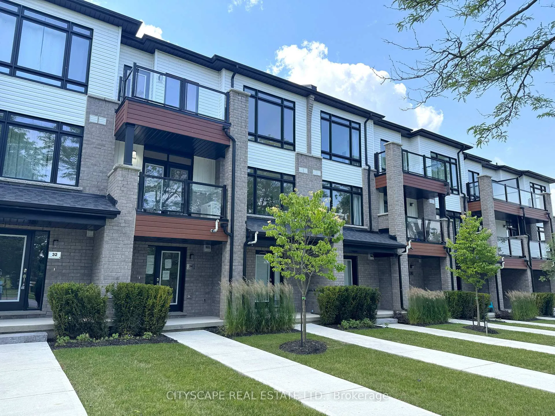 Photo 2 of 34 Sidney Rose Common, St. Catharines, Glendale/Glenridge — HOMEH