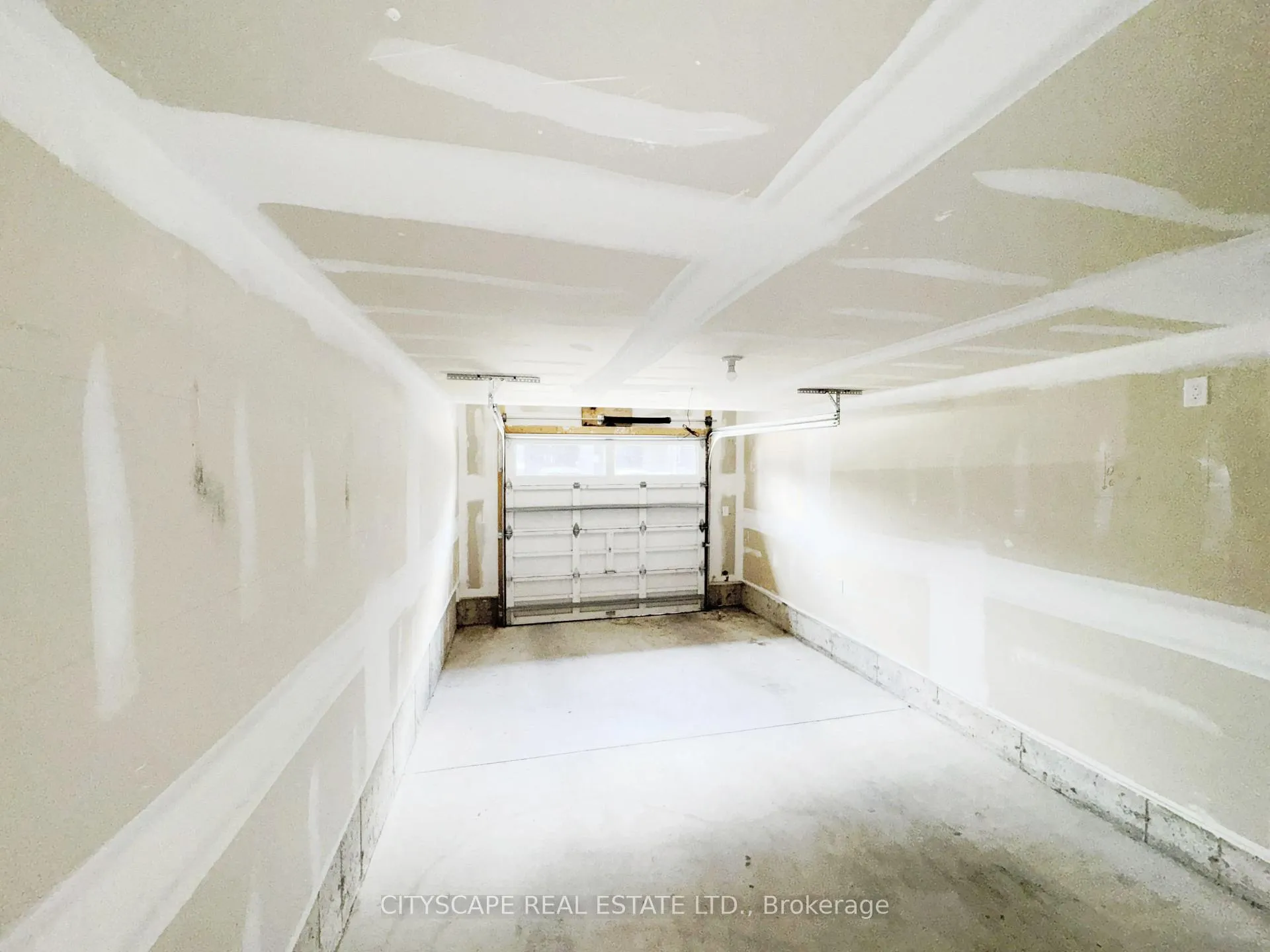 Photo 35 of 34 Sidney Rose Common, St. Catharines, Glendale/Glenridge — HOMEH