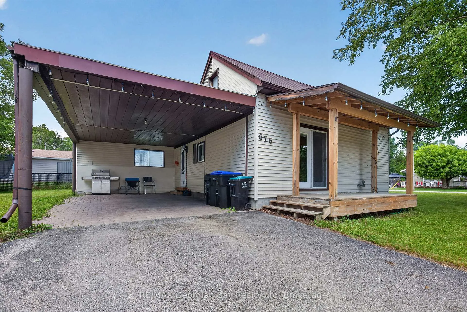Photo 2 of 676 3rd Avenue, Tay, Port McNicoll — HOMEH