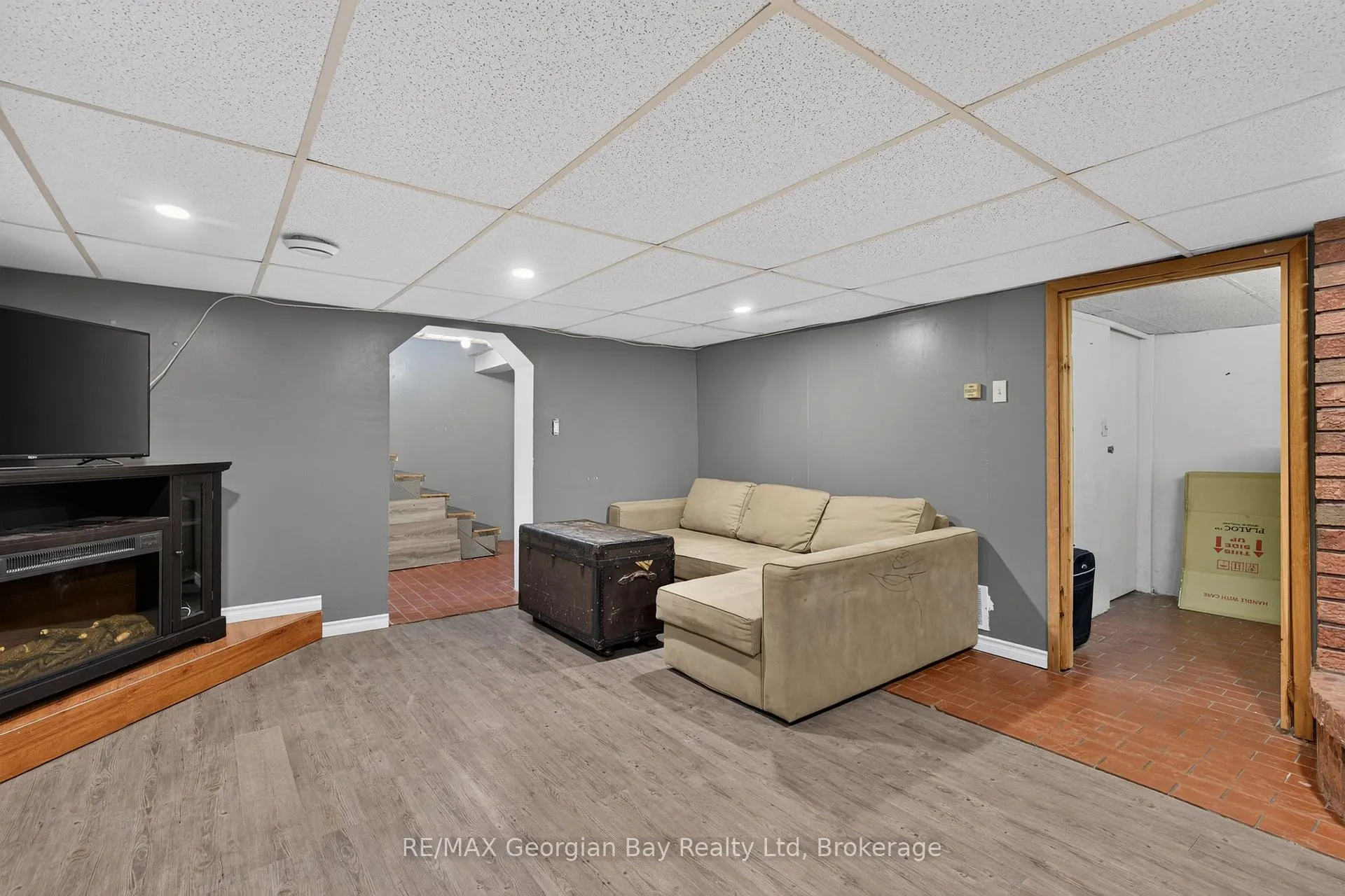 Photo 13 of 676 3rd Avenue, Tay, Port McNicoll — HOMEH